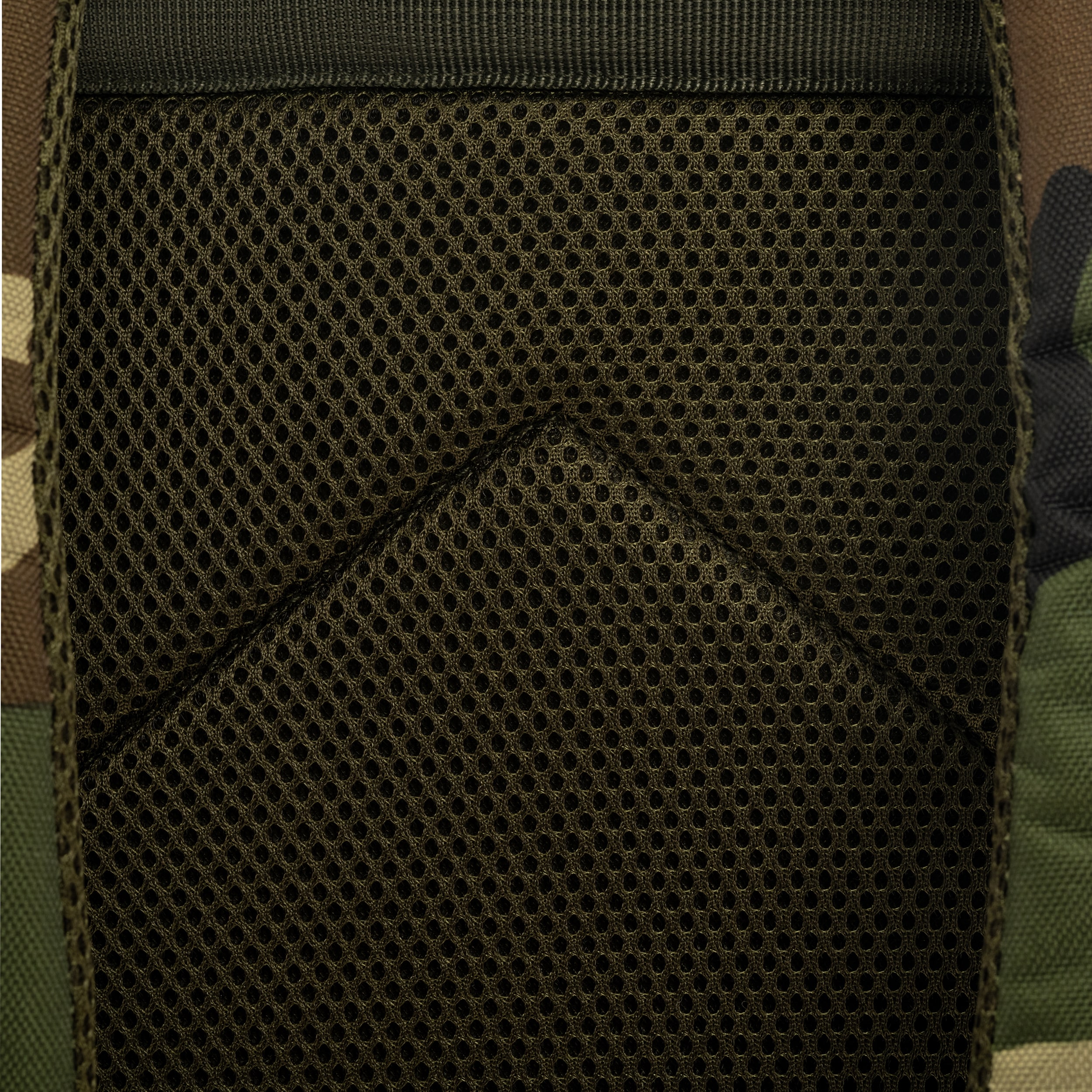 Mil-Tec Assault Pack Large hátizsák 36 l - Woodland