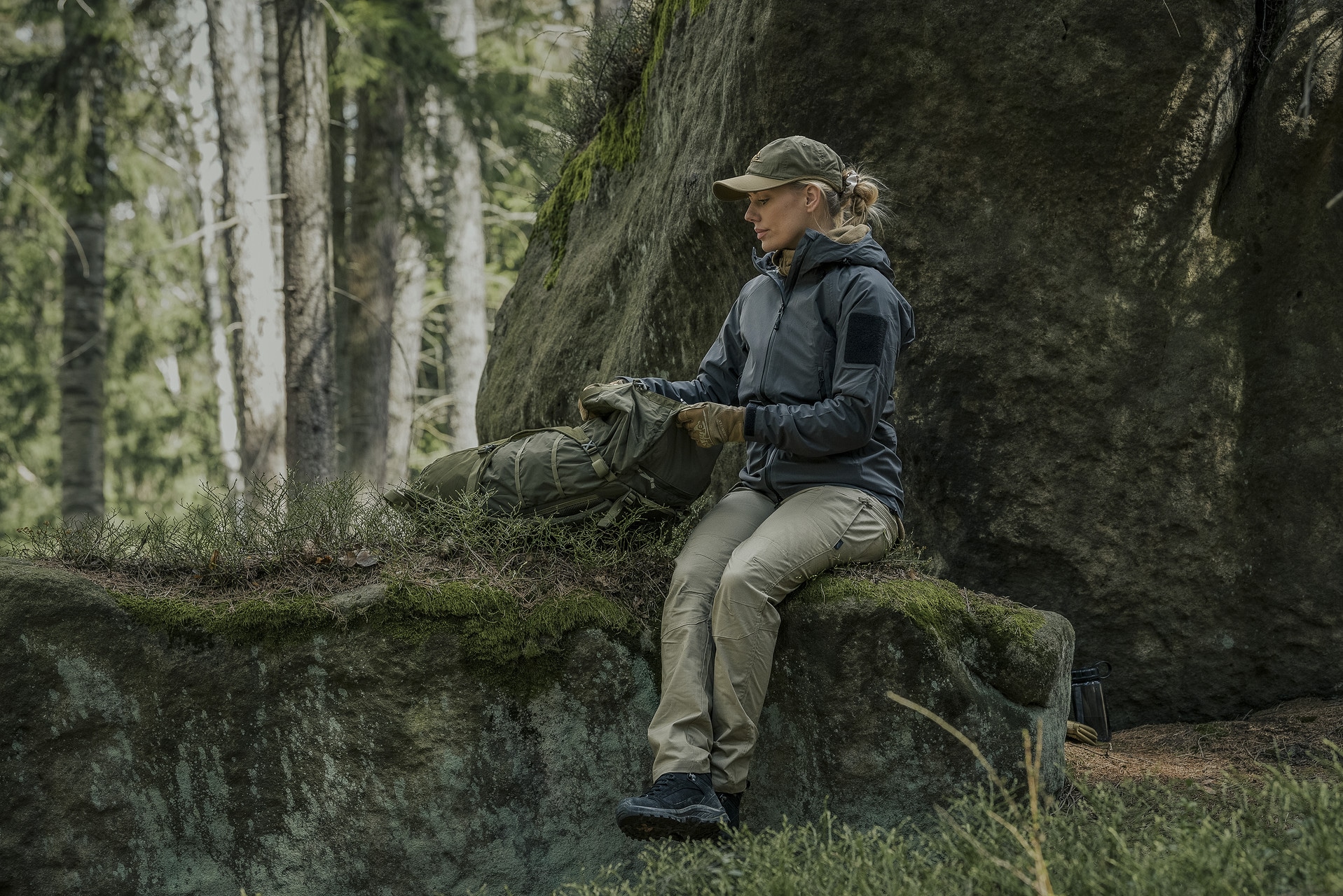 Helikon Women's UTP Resized PolyCotton Rip-Stop női nadrág - Khaki