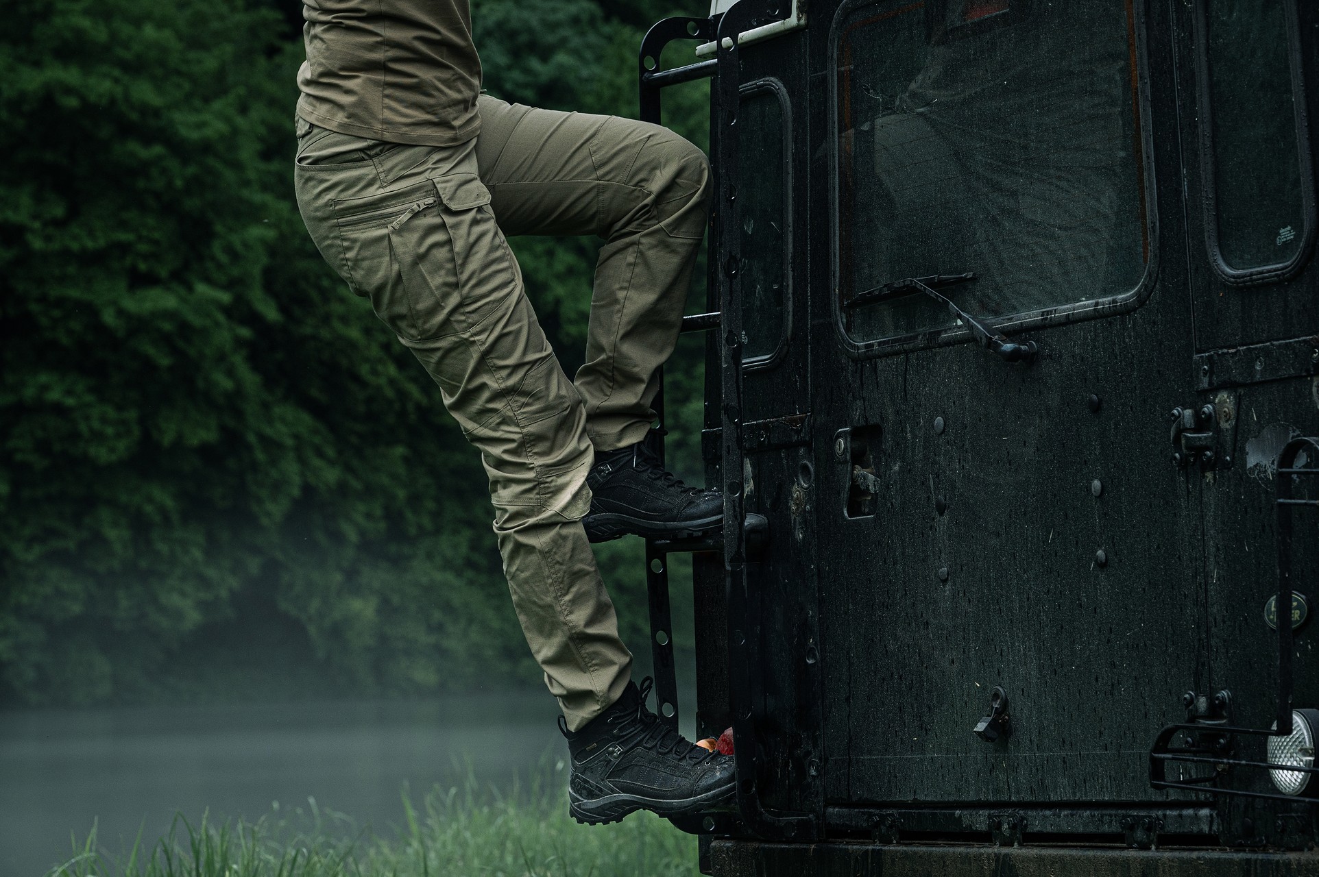 Helikon Women's UTP Resized PolyCotton Rip-Stop női nadrág - Khaki