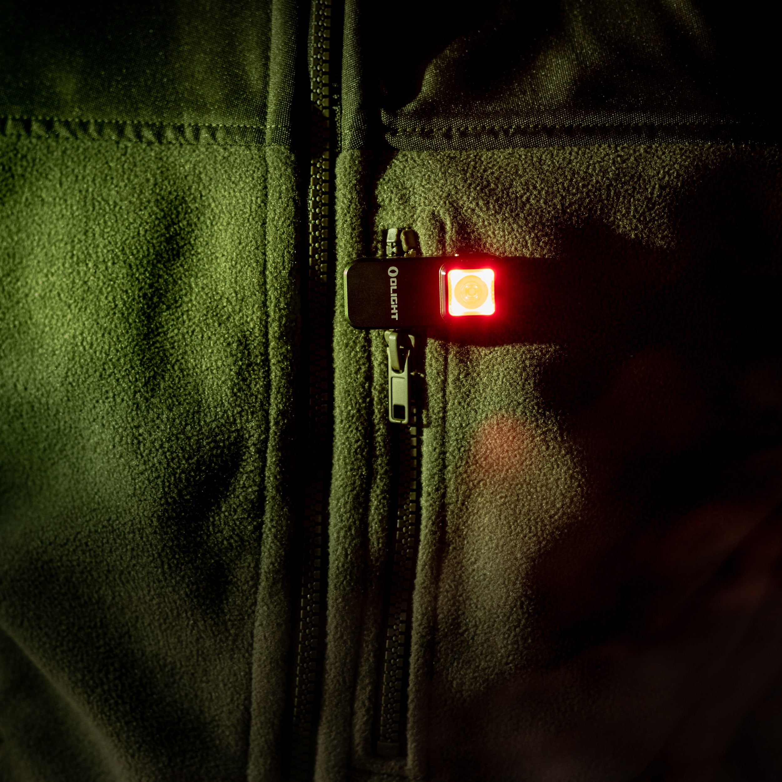 Olight Oclip újratölthető zseblámpa - 300 lumen