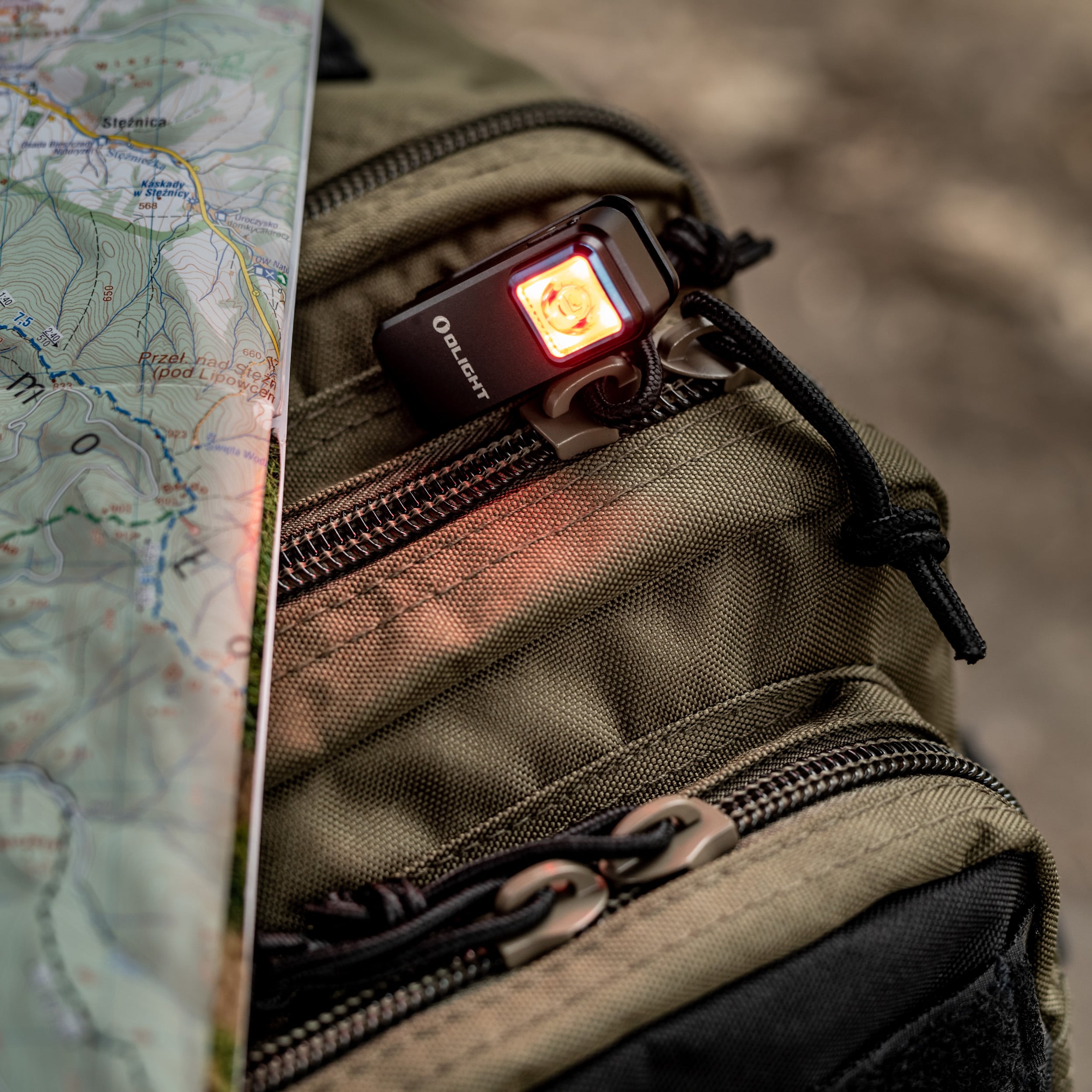 Olight Oclip újratölthető zseblámpa - 300 lumen