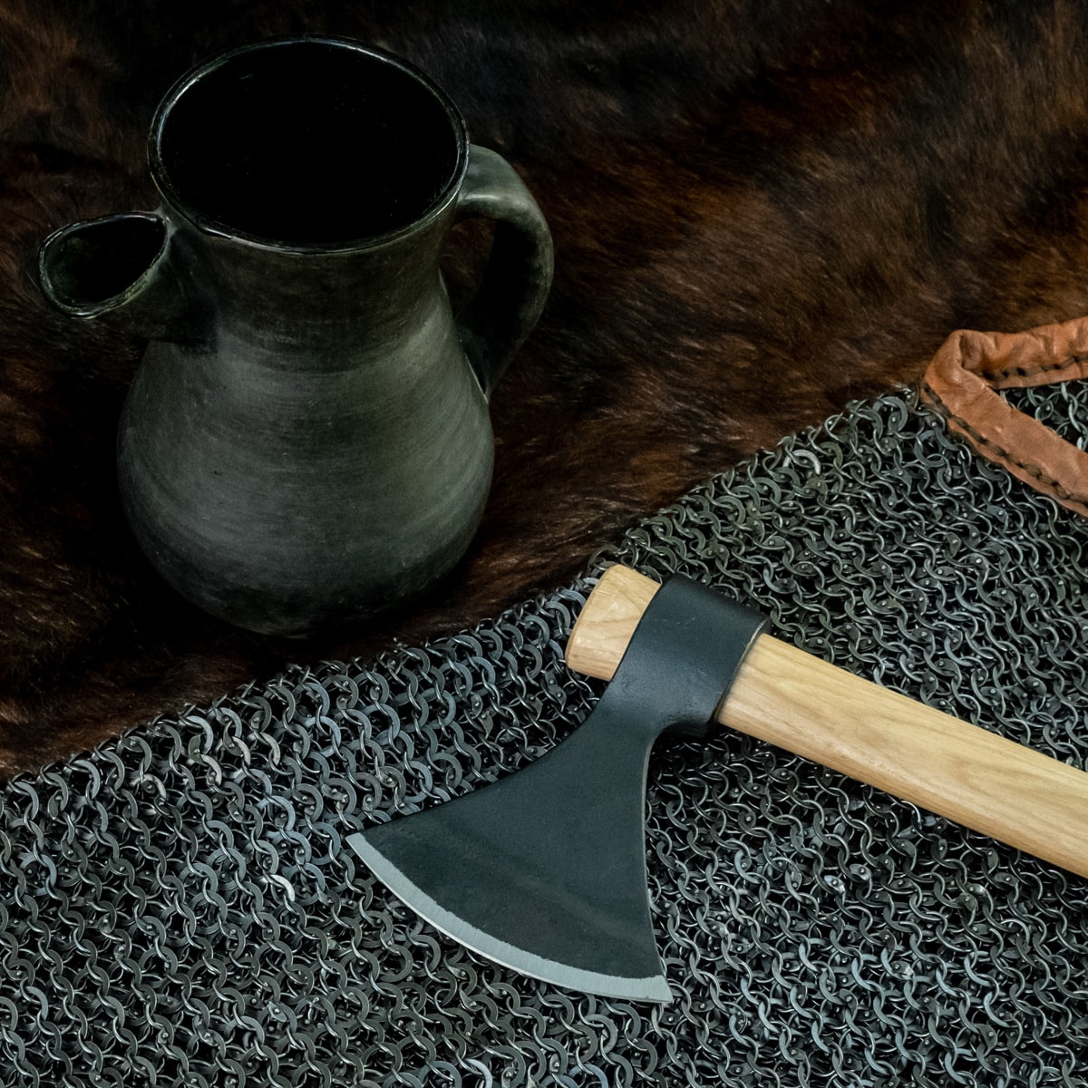 Cold Steel Norse Hawk balta