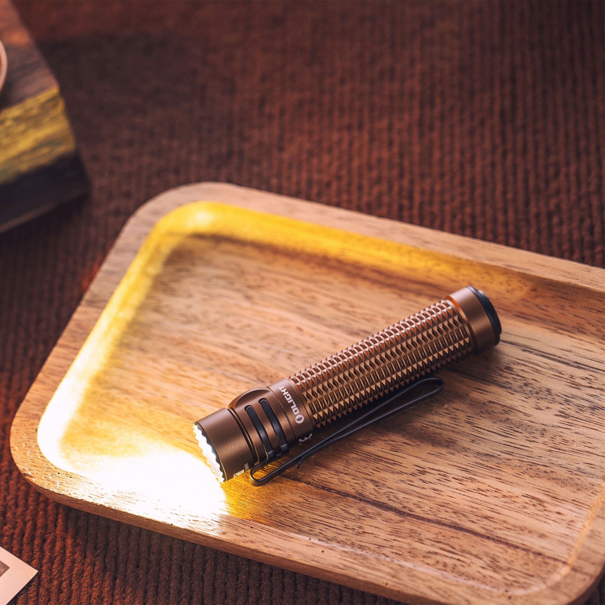 Olight Warrior Mini 3 zseblámpa Desert Tan - 1750 lumen