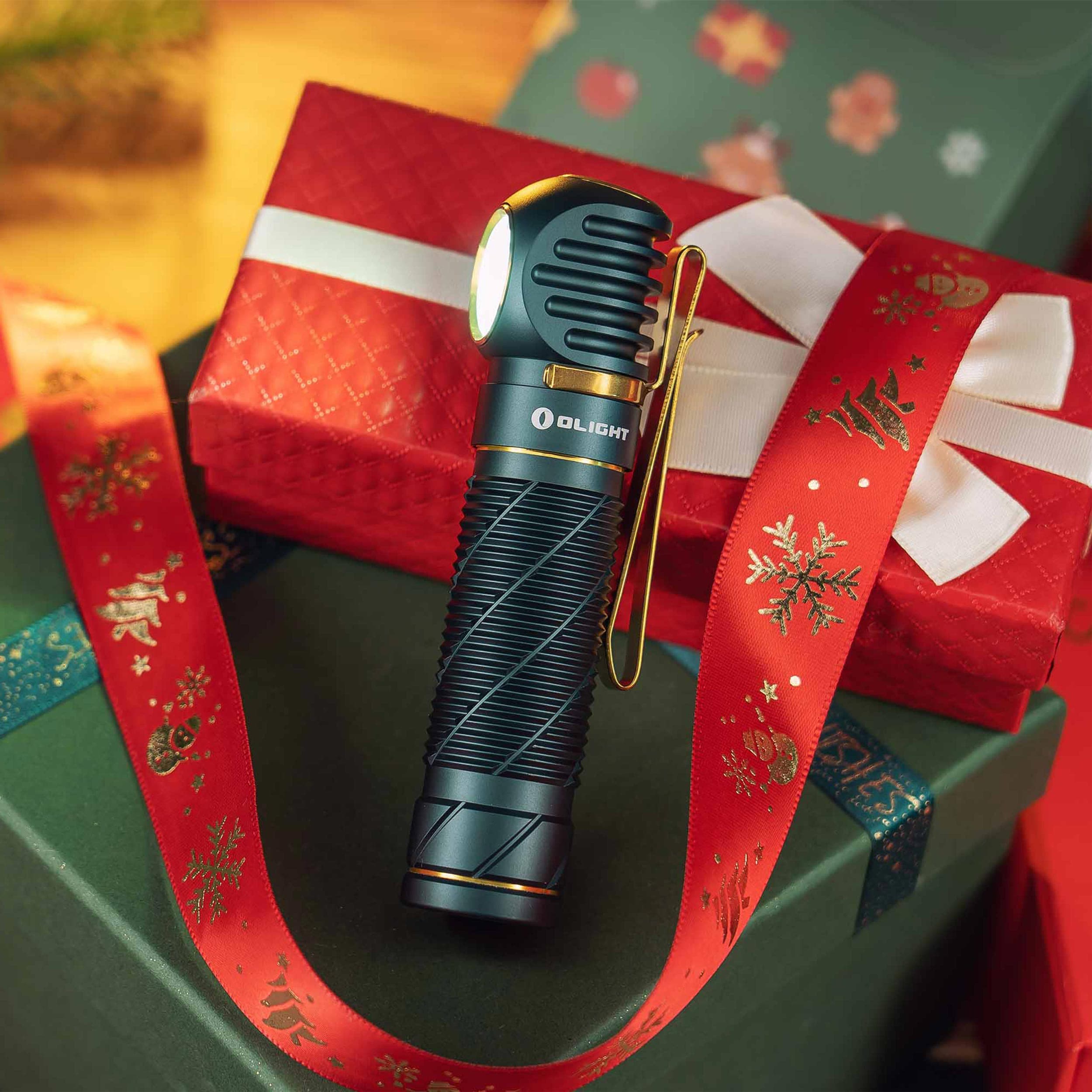 Olight Perun 2 Cool White Kit Dream Blue pántos fej- és derékszögű lámpa - 2500 lumen