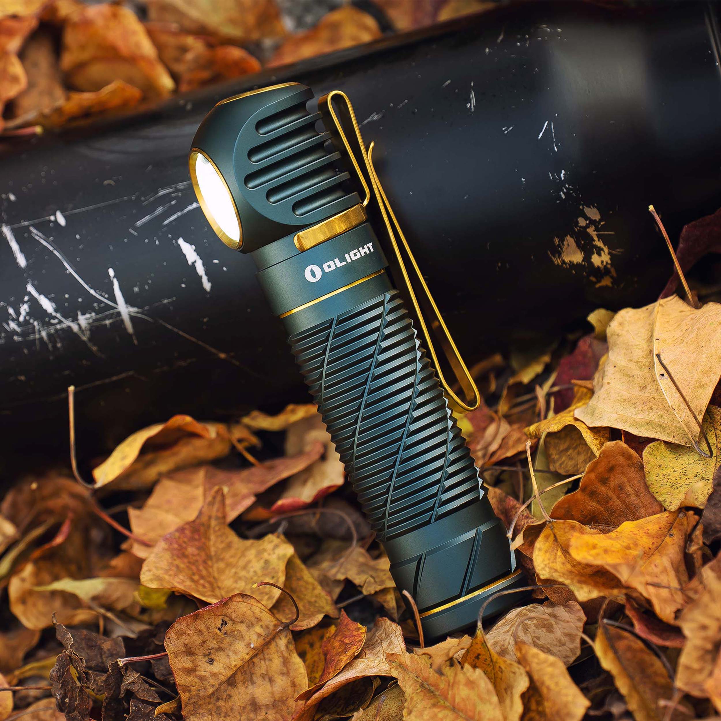 Olight Perun 2 Cool White Kit Dream Blue pántos fej- és derékszögű lámpa - 2500 lumen