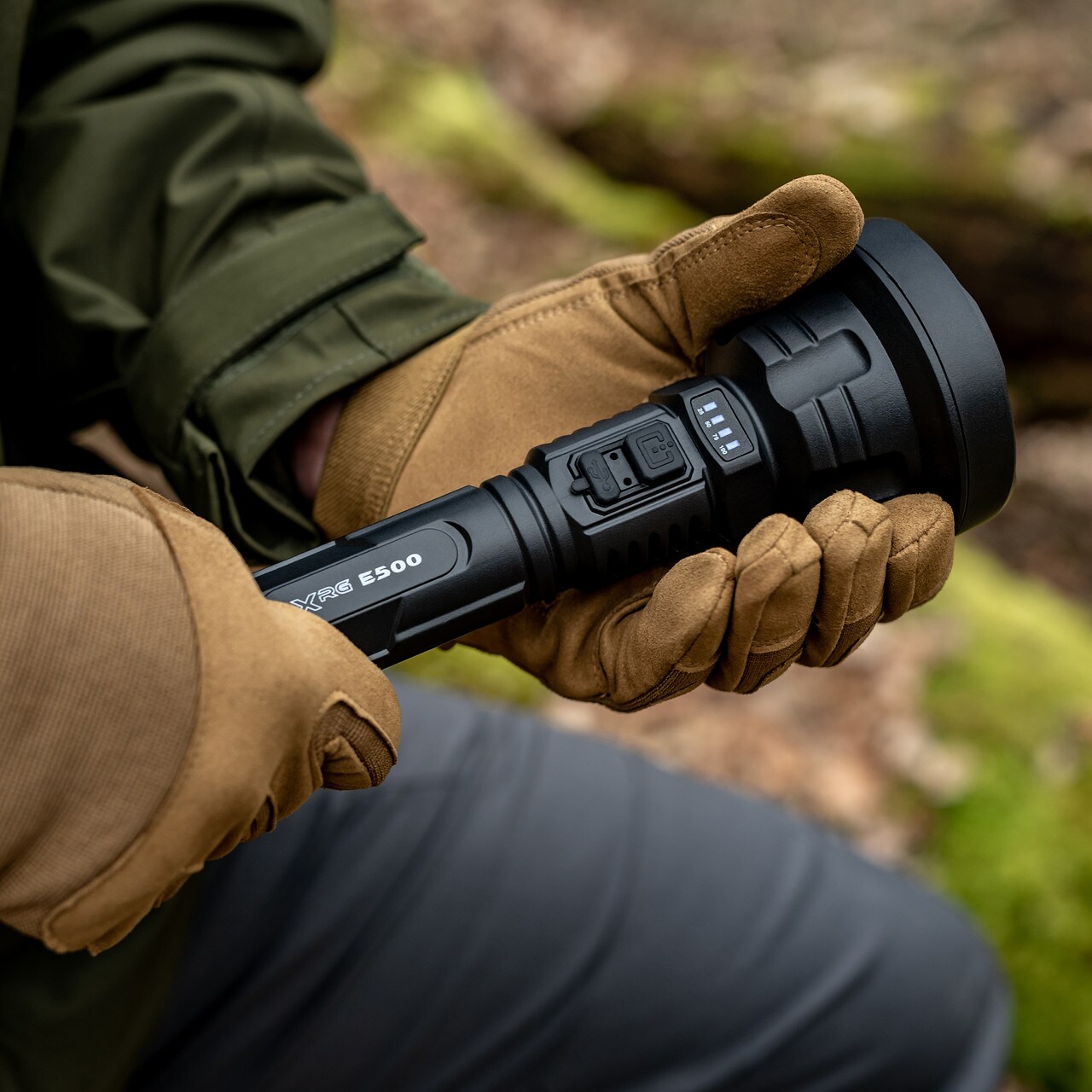 XRG E500 Thrower akkumulátoros zseblámpa - 1200 lumen