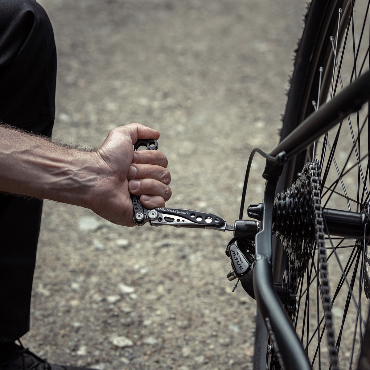 Leatherman Skeletool CX multiszerszám - Black & Silver