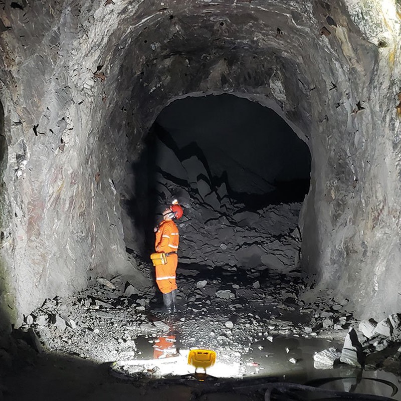 NightSearcher Galaxy Pro 6K lámpa - 6000 lumen