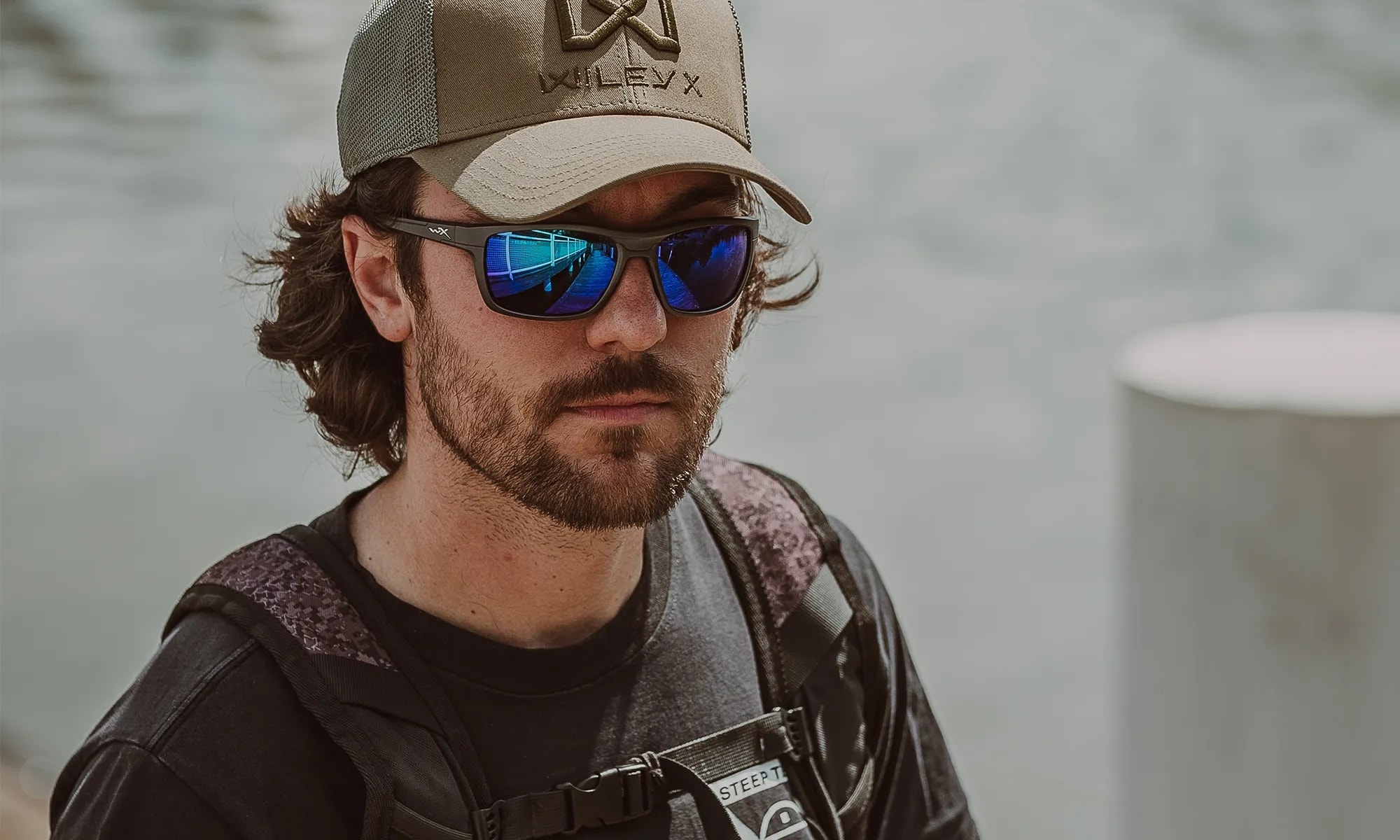 Wiley X Kingpin szemüveg - Captivate Polarized Blue Mirror/Matte Graphite