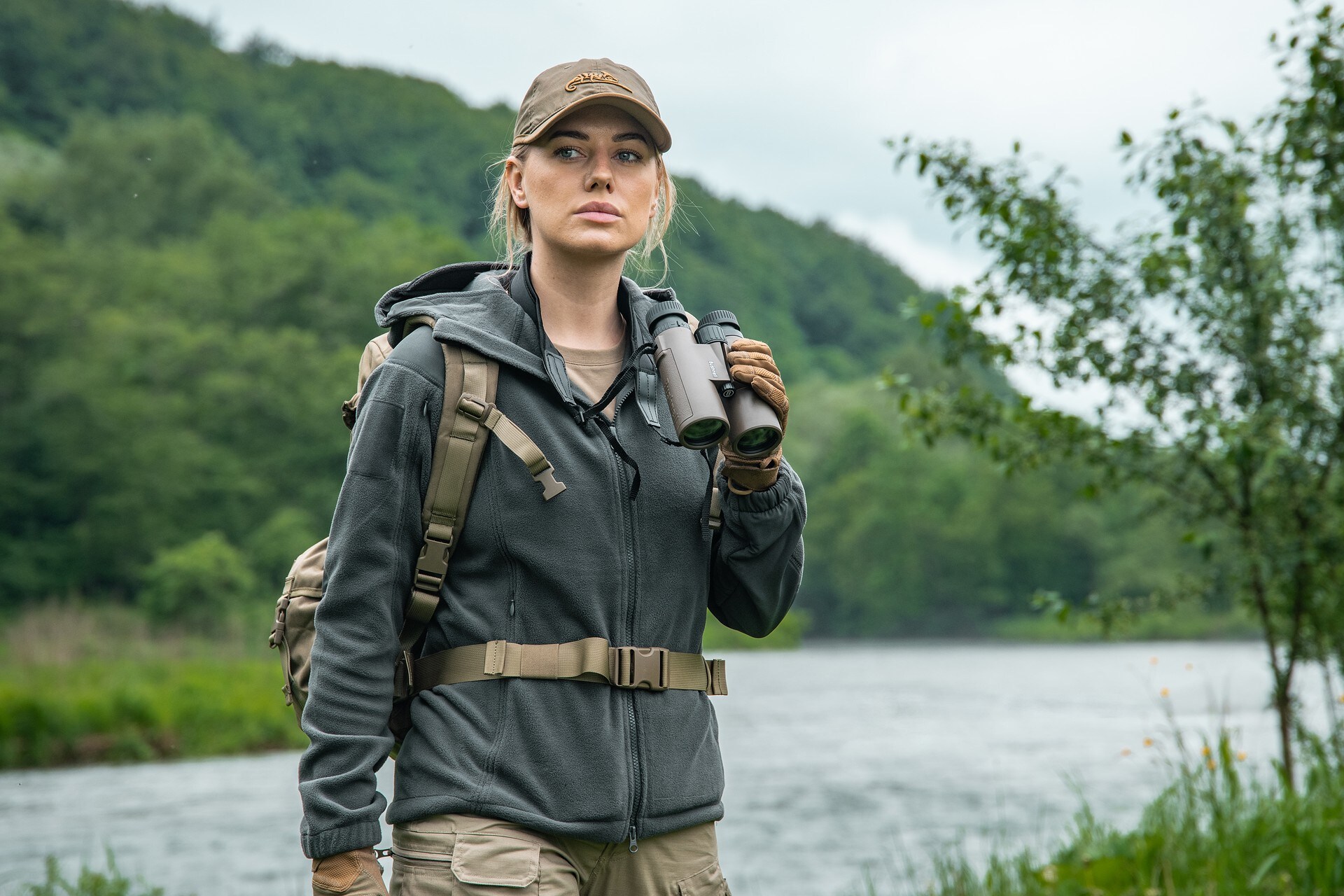 Bushnell Explorer távcső 8x42 - Brown