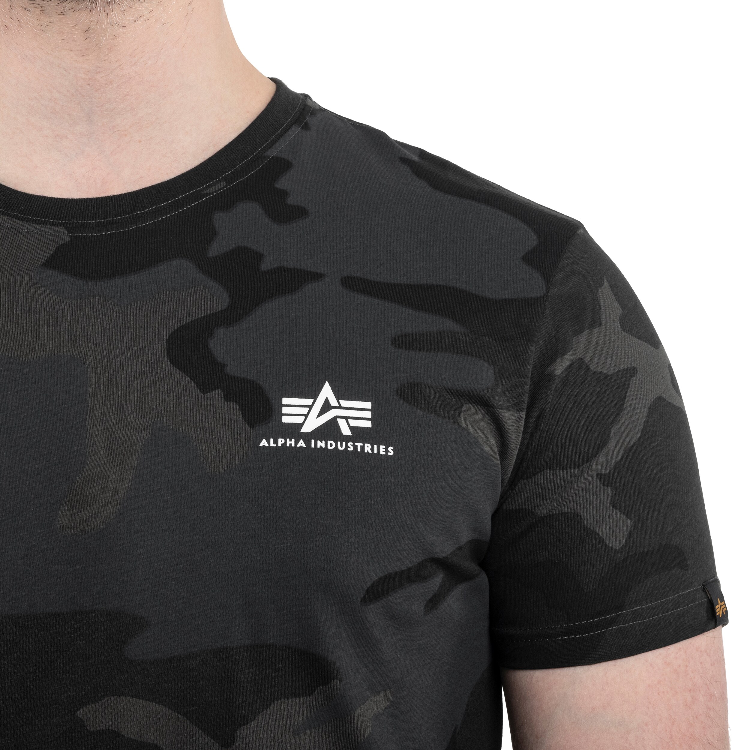 Alpha Industries Basic Small Logo T-shirt póló - Black Camo