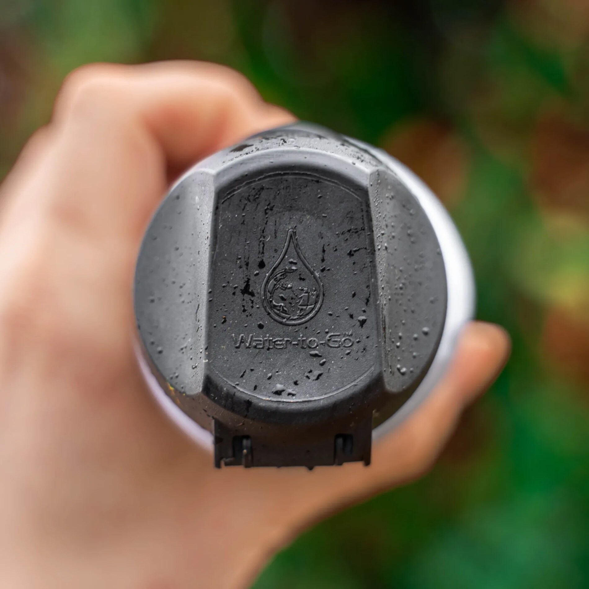 Water-to-Go Active vízszűrős kulacs 750 ml - Fekete
