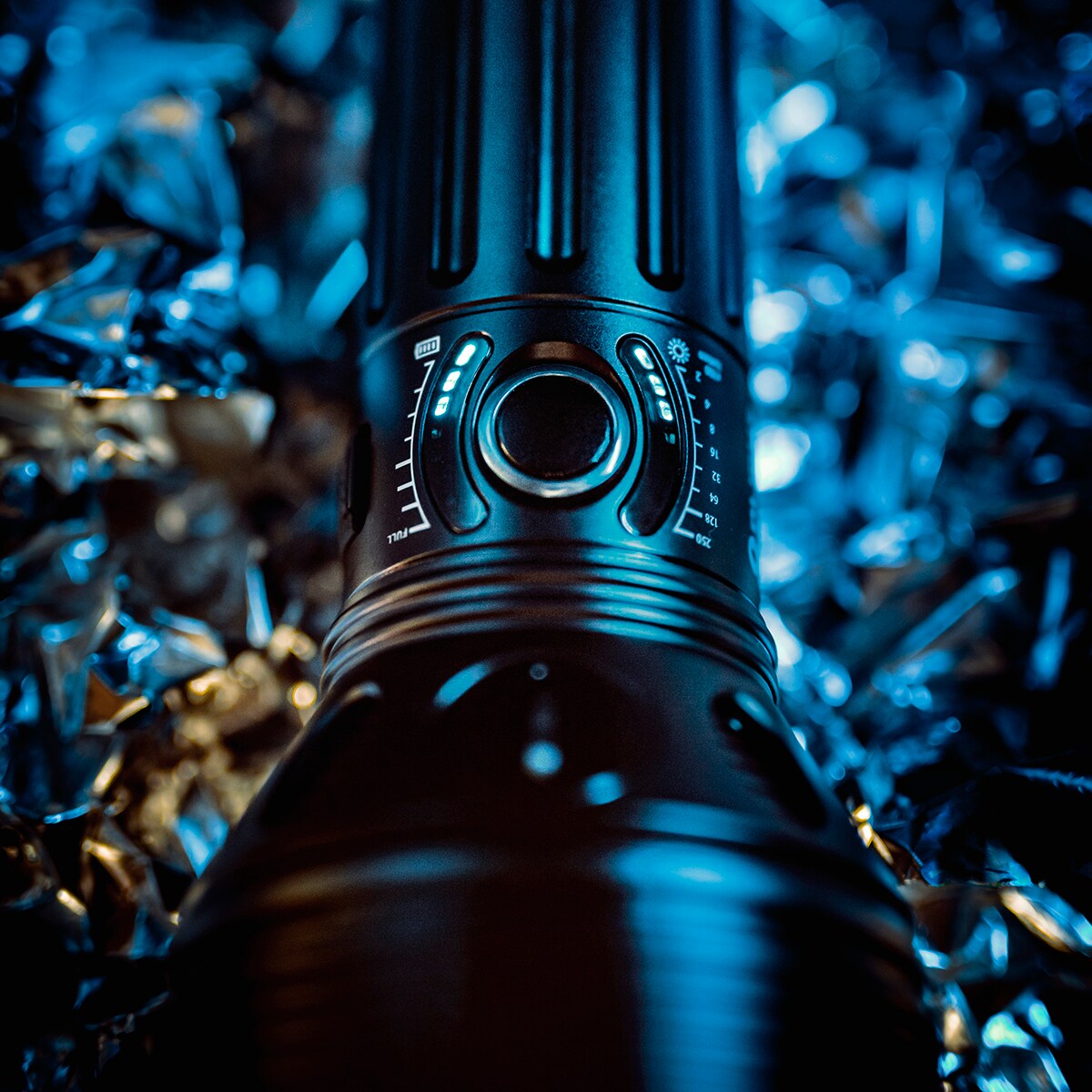 Olight X9R Marauder újratölthető zseblámpa - 25000 lumen