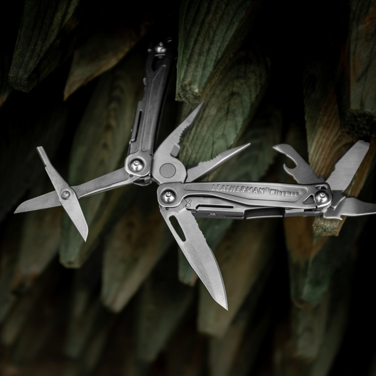 Leatherman Wingman multiszerszám tárolóval
