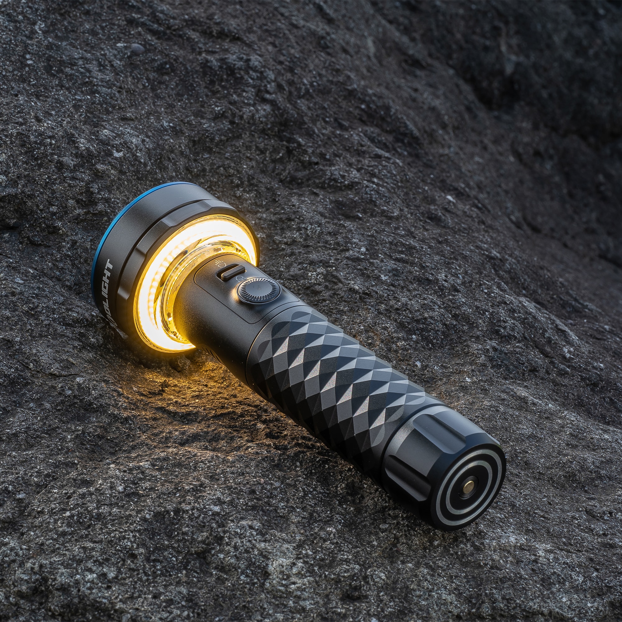 Olight Prowess zseblámpa Black - 5000 lumen
