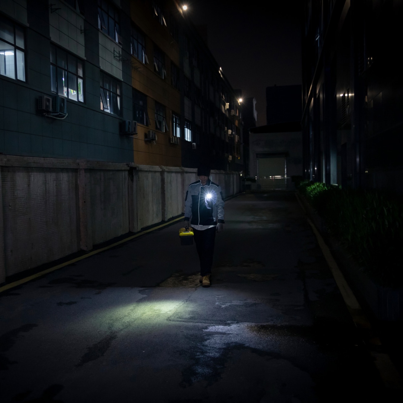 Olight Oclip újratölthető zseblámpa Orange - 300 lumen