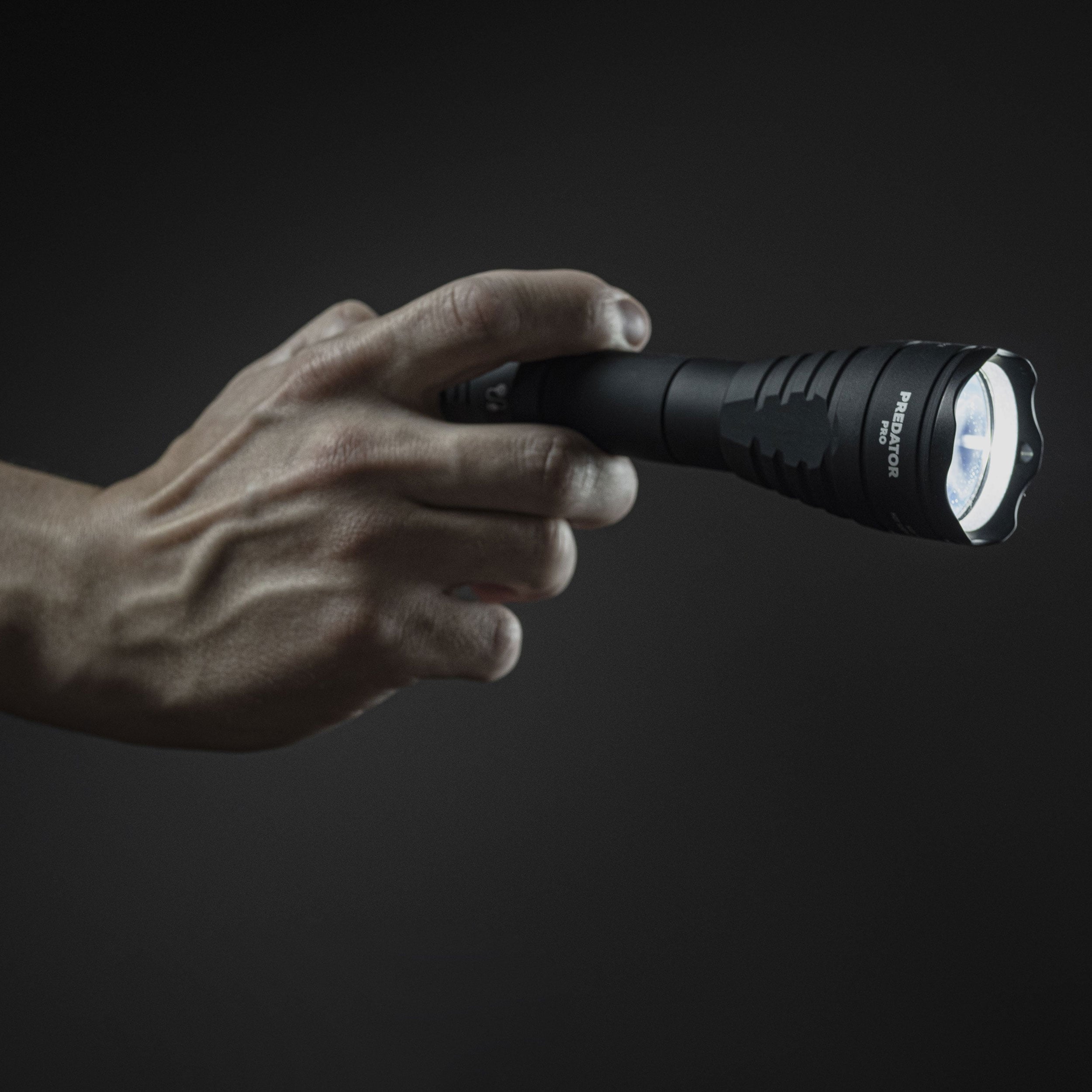 Armytek Predator PRO Magnet Extended Set Warm taktikai zseblámpa - 1400 lumen