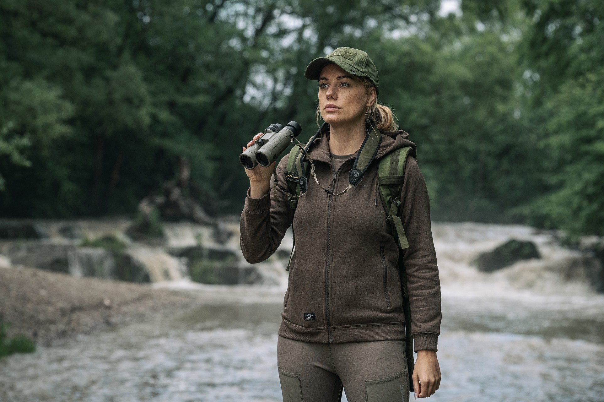 Bushnell R3 távcső 8x42 - Ranger Green