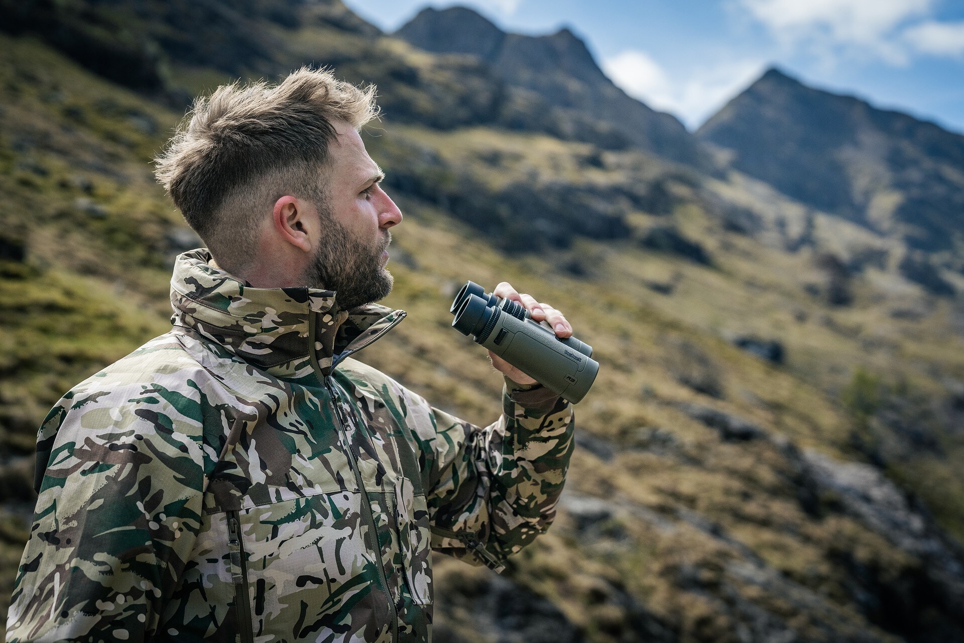 Bushnell R3 távcső 8x42 - Ranger Green