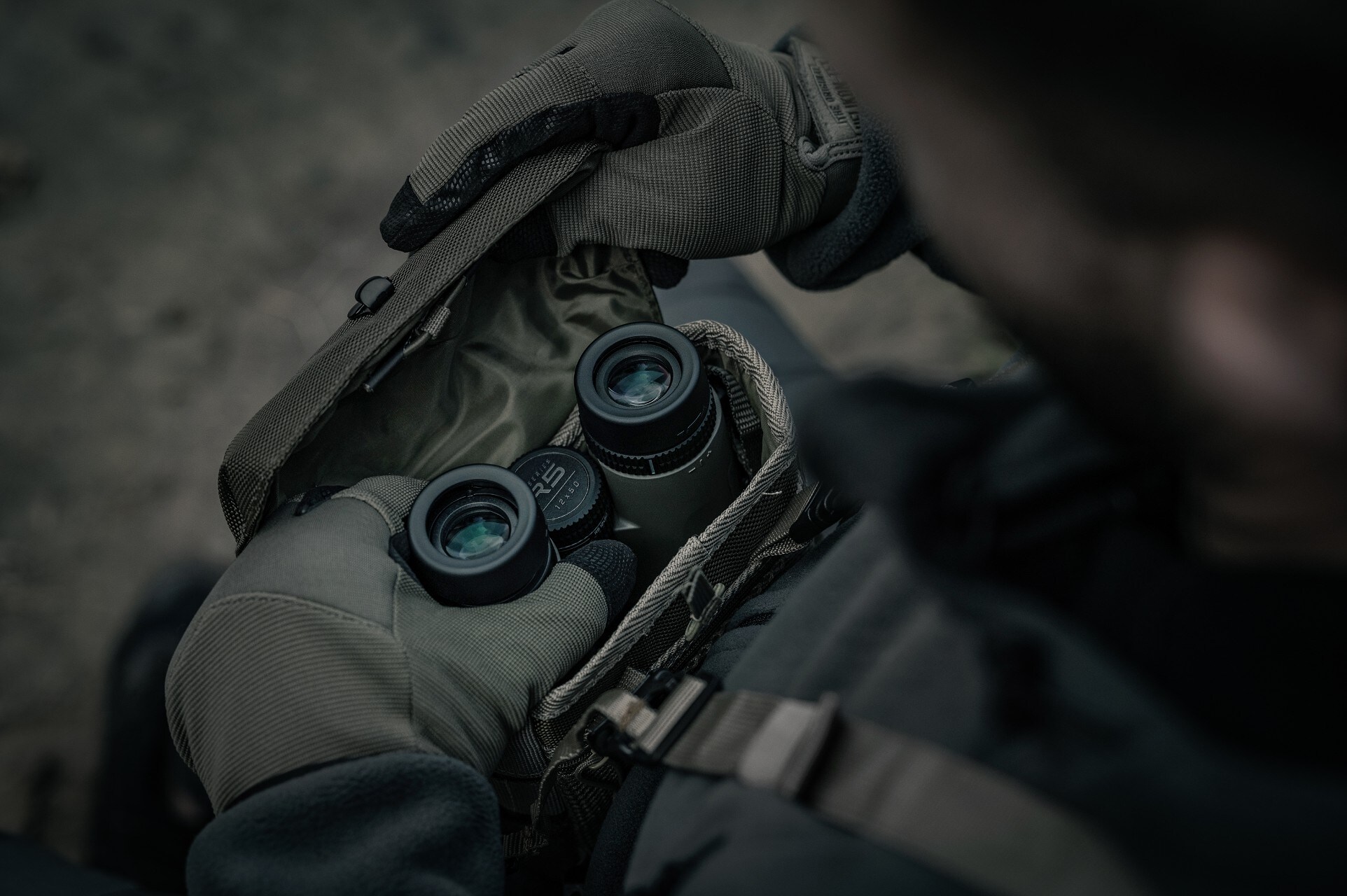 Bushnell R5 távcső 12x50 - Ranger Green