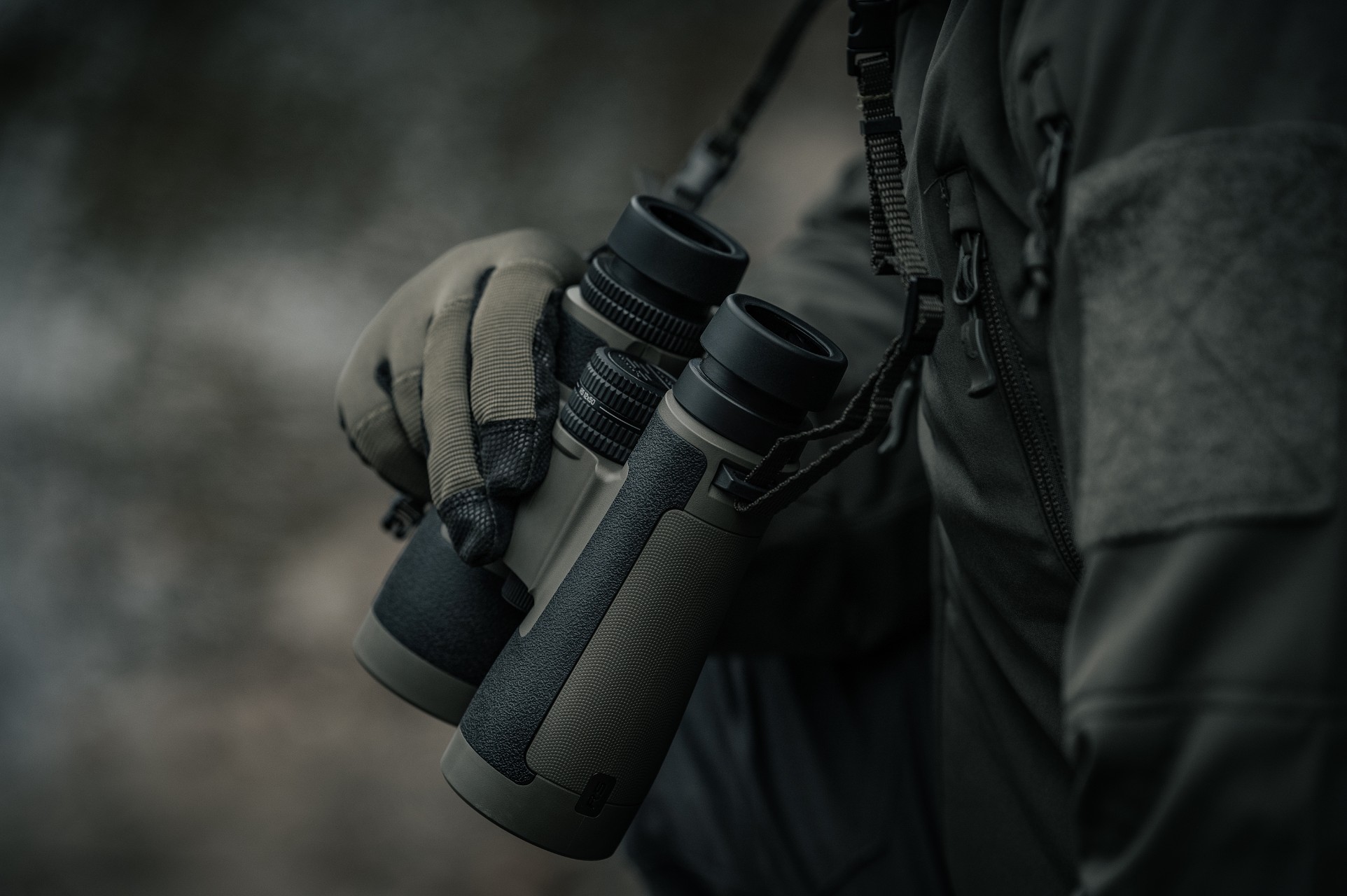 Bushnell R5 távcső 12x50 - Ranger Green