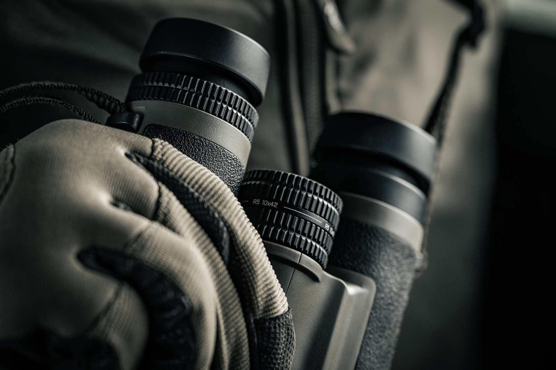 Bushnell R5 távcső 10x42 - Ranger Green