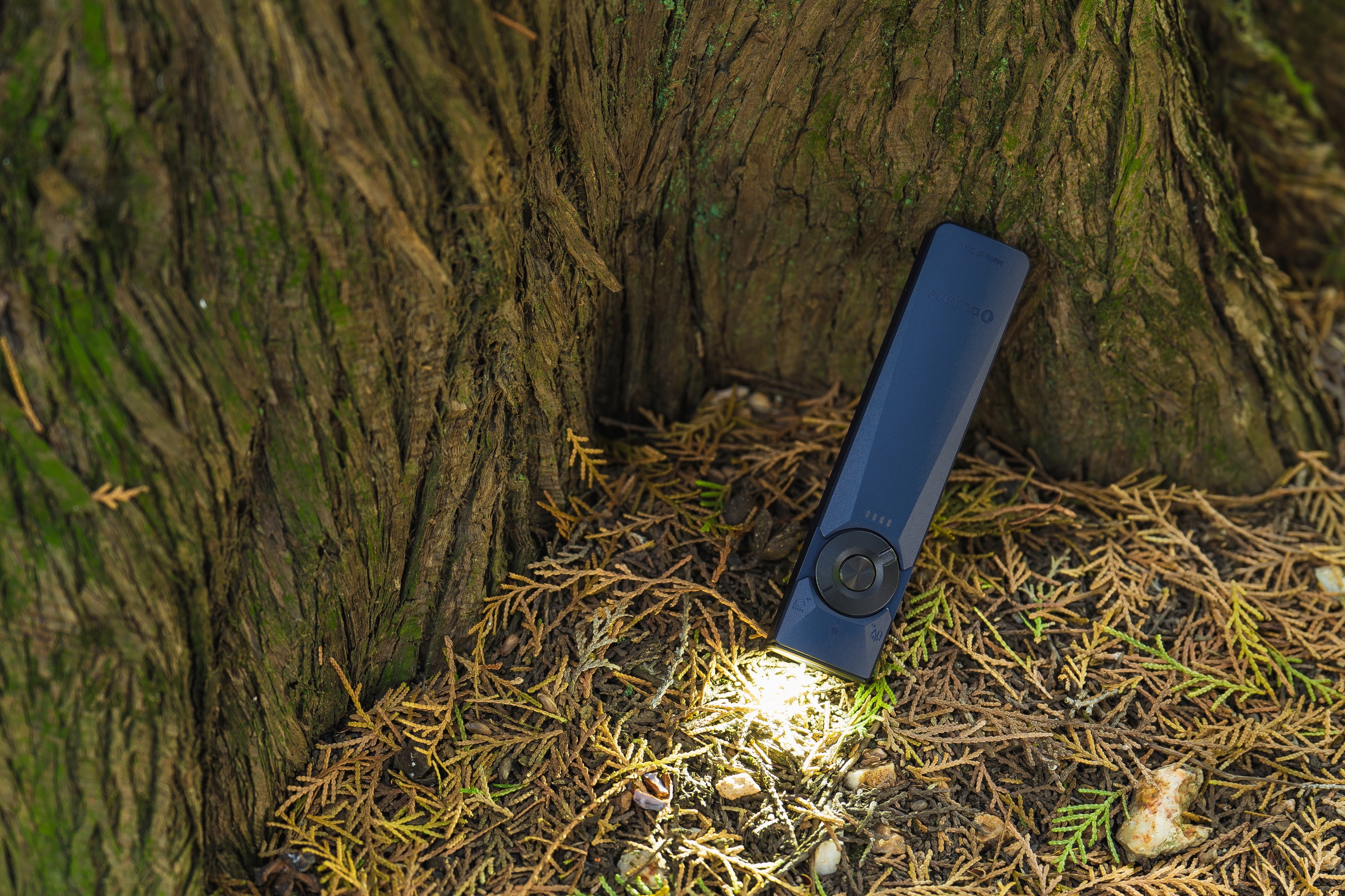 Olight Arkfeld Ultra UV Cool White zseblámpa lézermutatóval Navy Blue - 1400 lumen