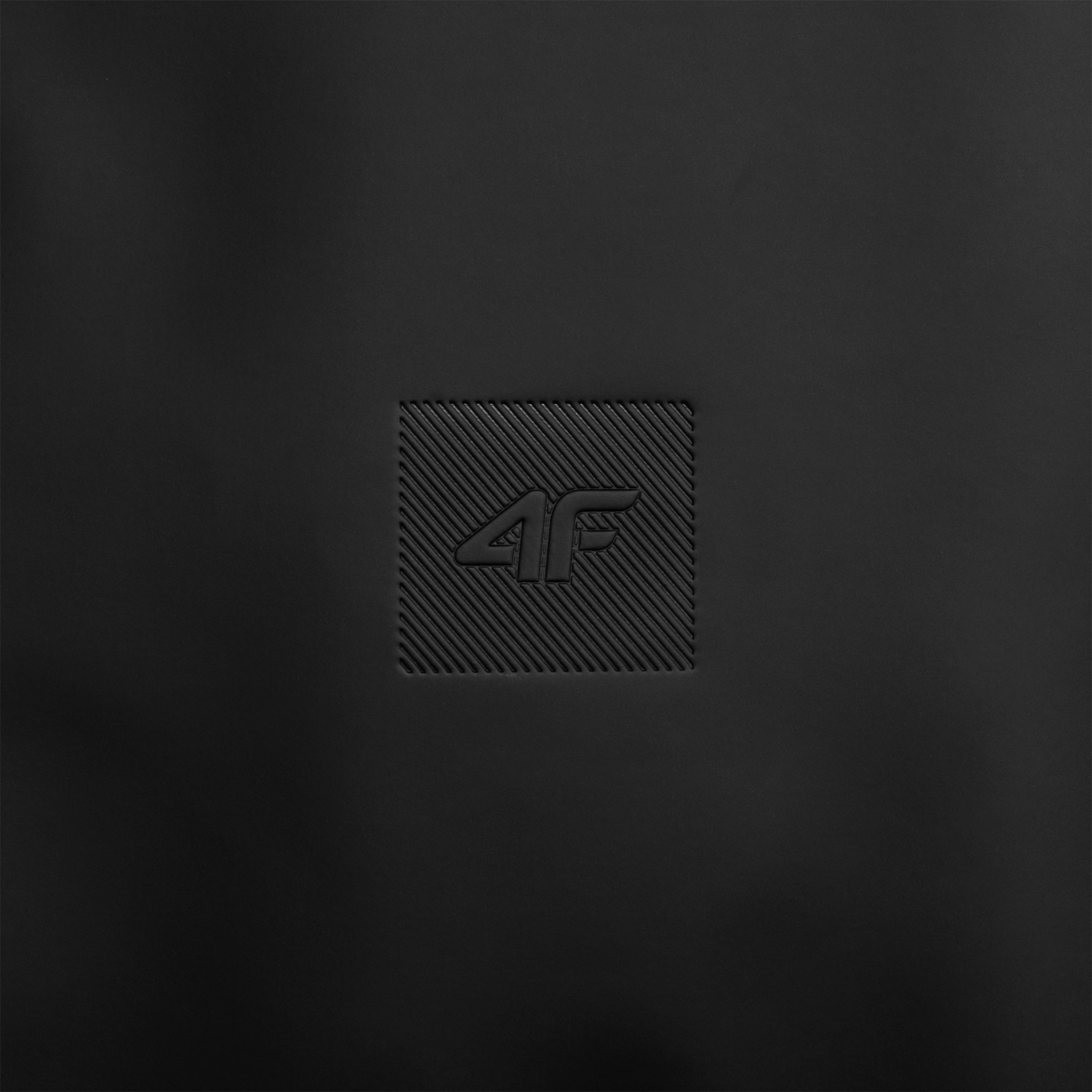 4F U075 válltáska - Mély Fekete