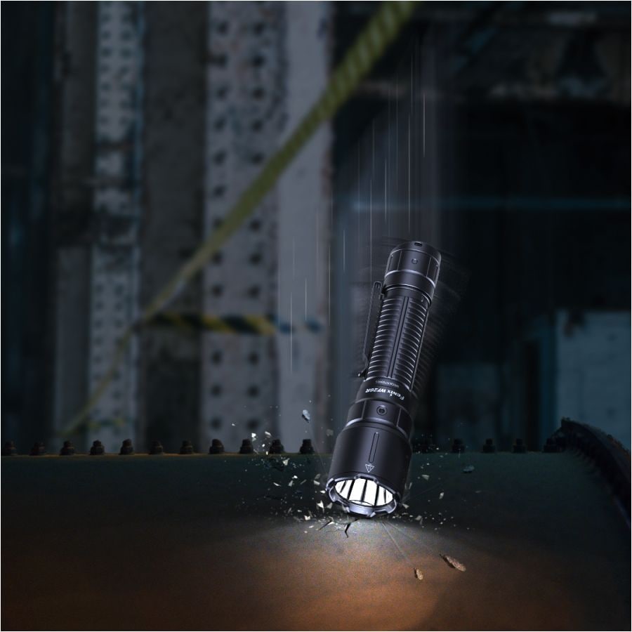 Fenix WF26R zseblámpa - 3000 lumen