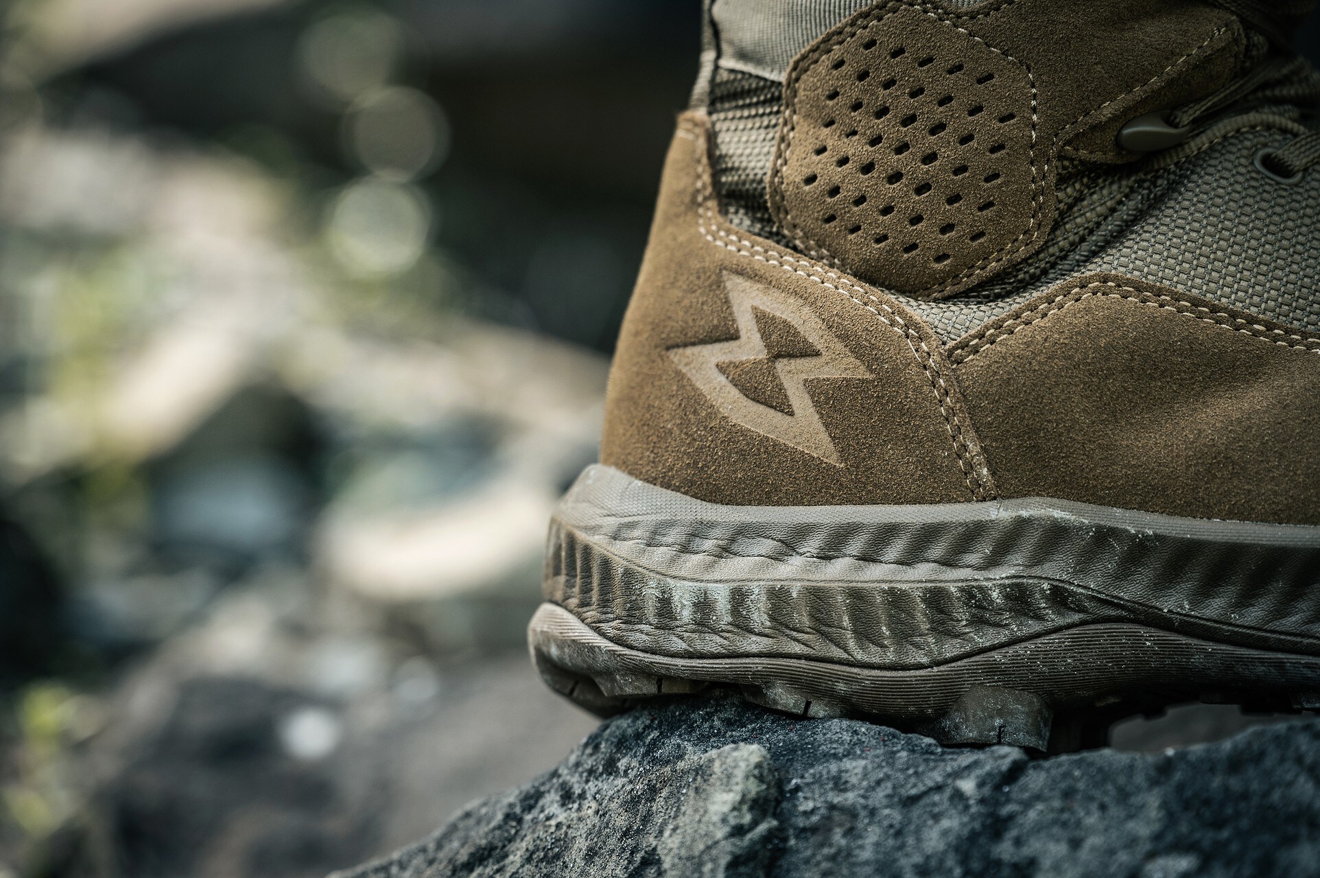 Garmont T8 Falcon Regular taktikai bakancs - Coyote