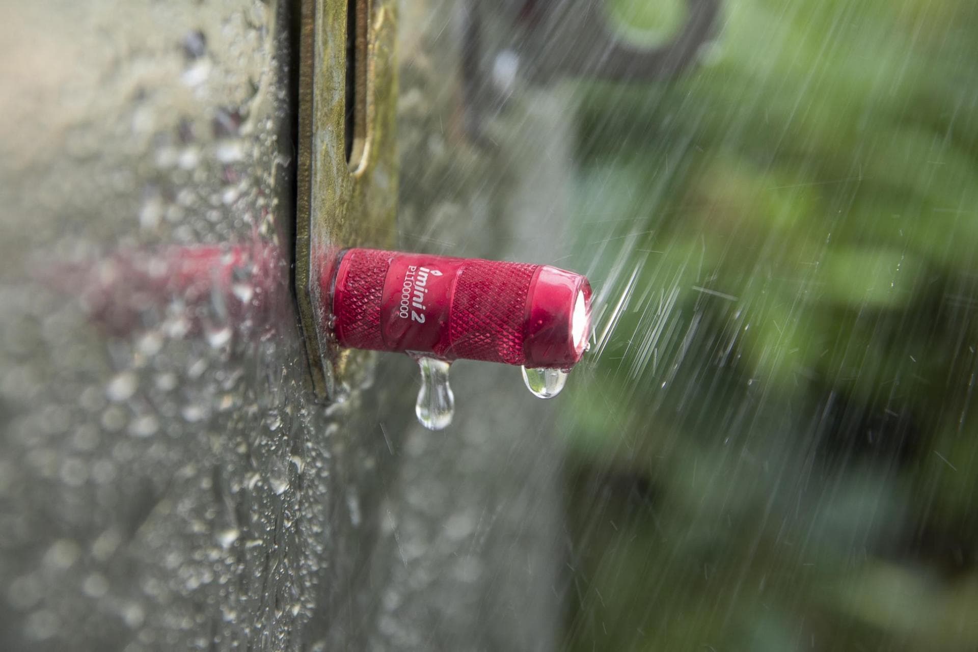 Olight iMini 2 zseblámpa Red - 50 lumen