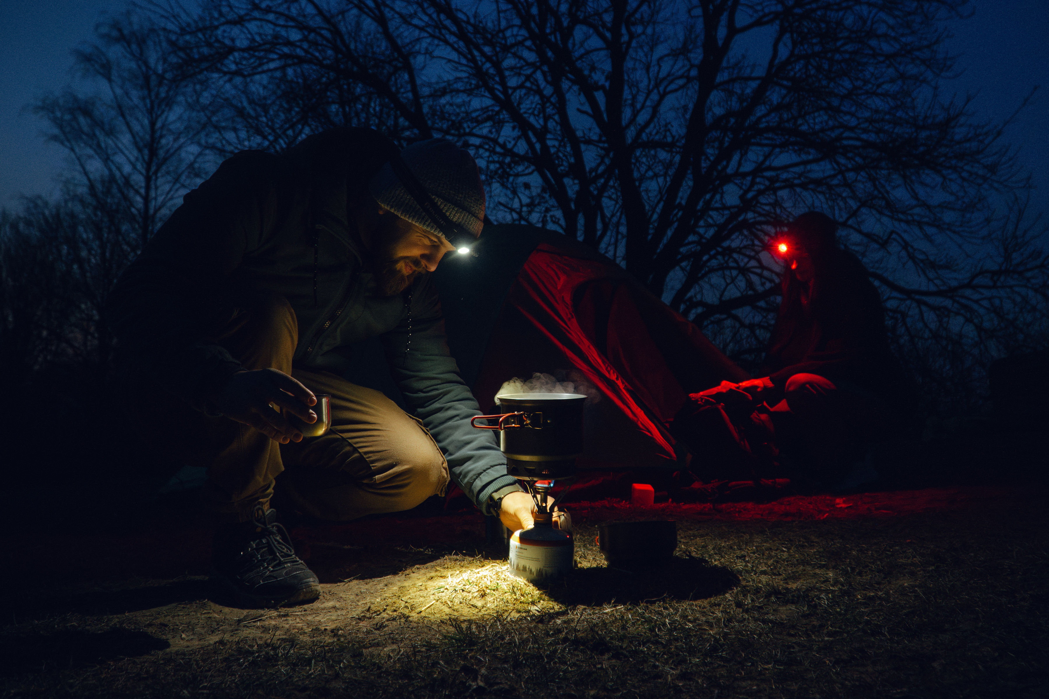 Olight Perun 3 Mini Cool White Black pántos fej- és derékszögű lámpa - 1250 lumen