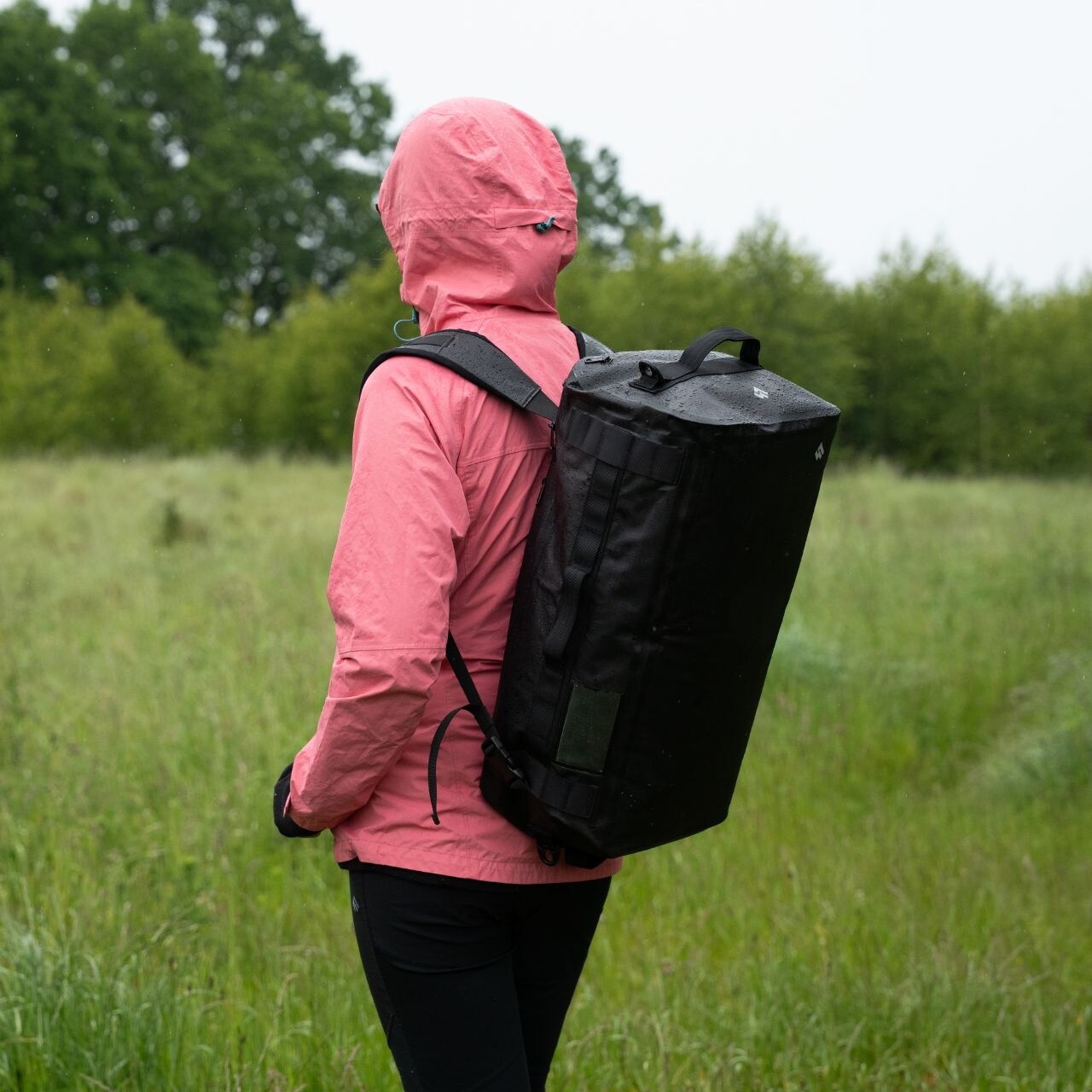 Alpinus Maui vízálló táska 30 l - Fekete