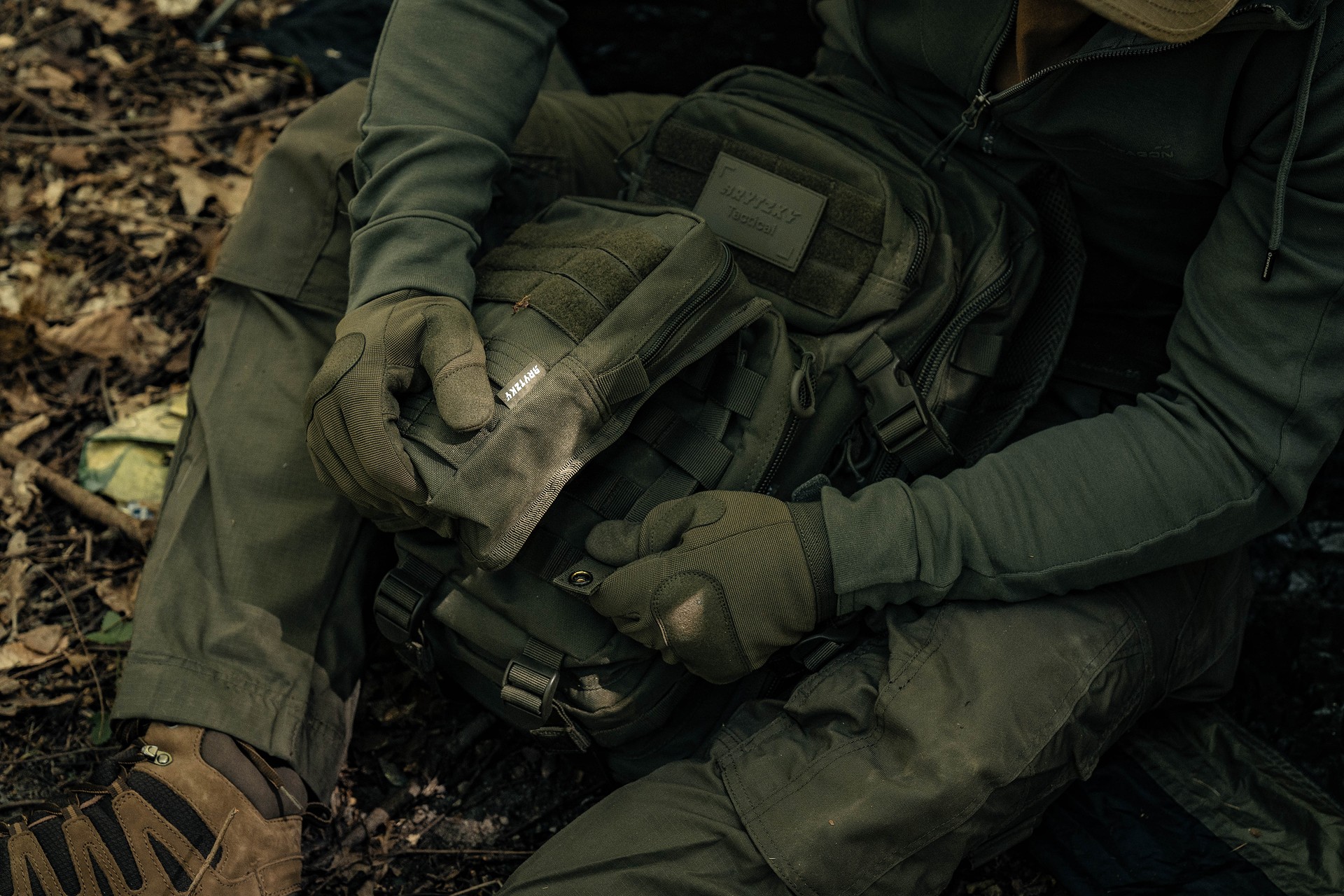 Brytzky Tactical Field Pouch Large zsebtáska - Olive