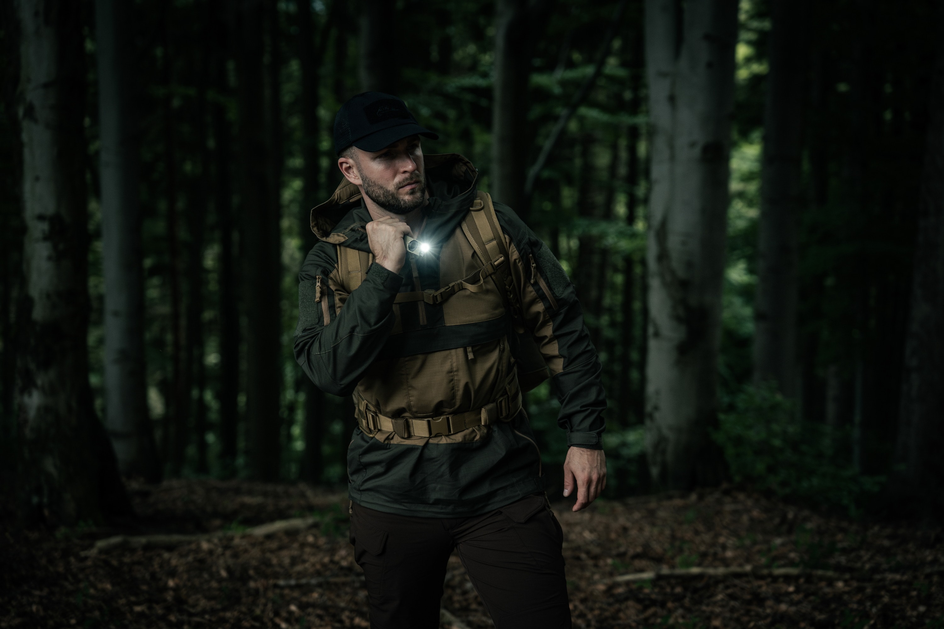 Olight ArkPro Ultra Class 1 Cool White zseblámpa Olive Green - 1700 lumen