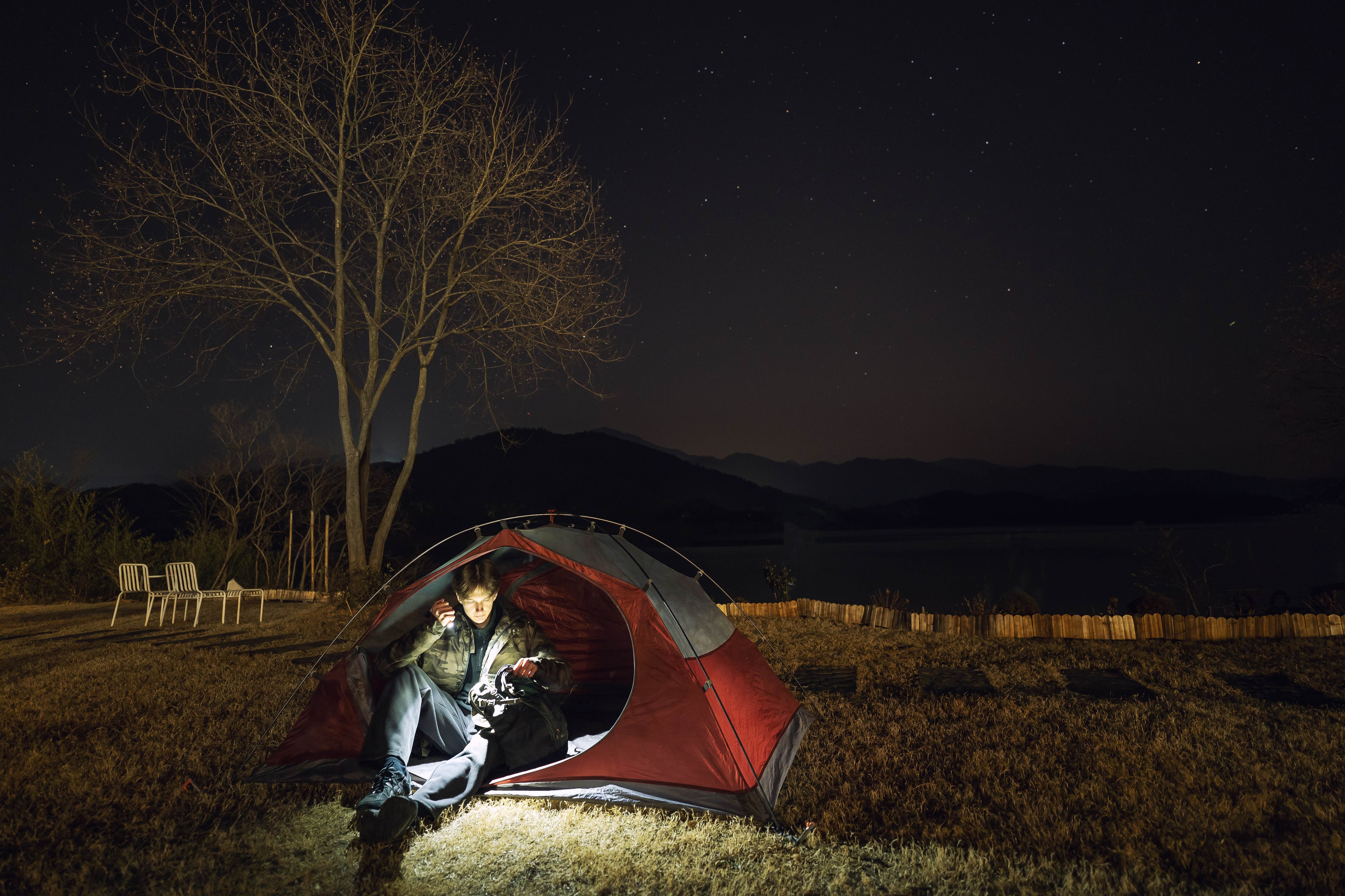 Olight Baton 4 Pro Matte Black zseblámpa - 1600 lumen