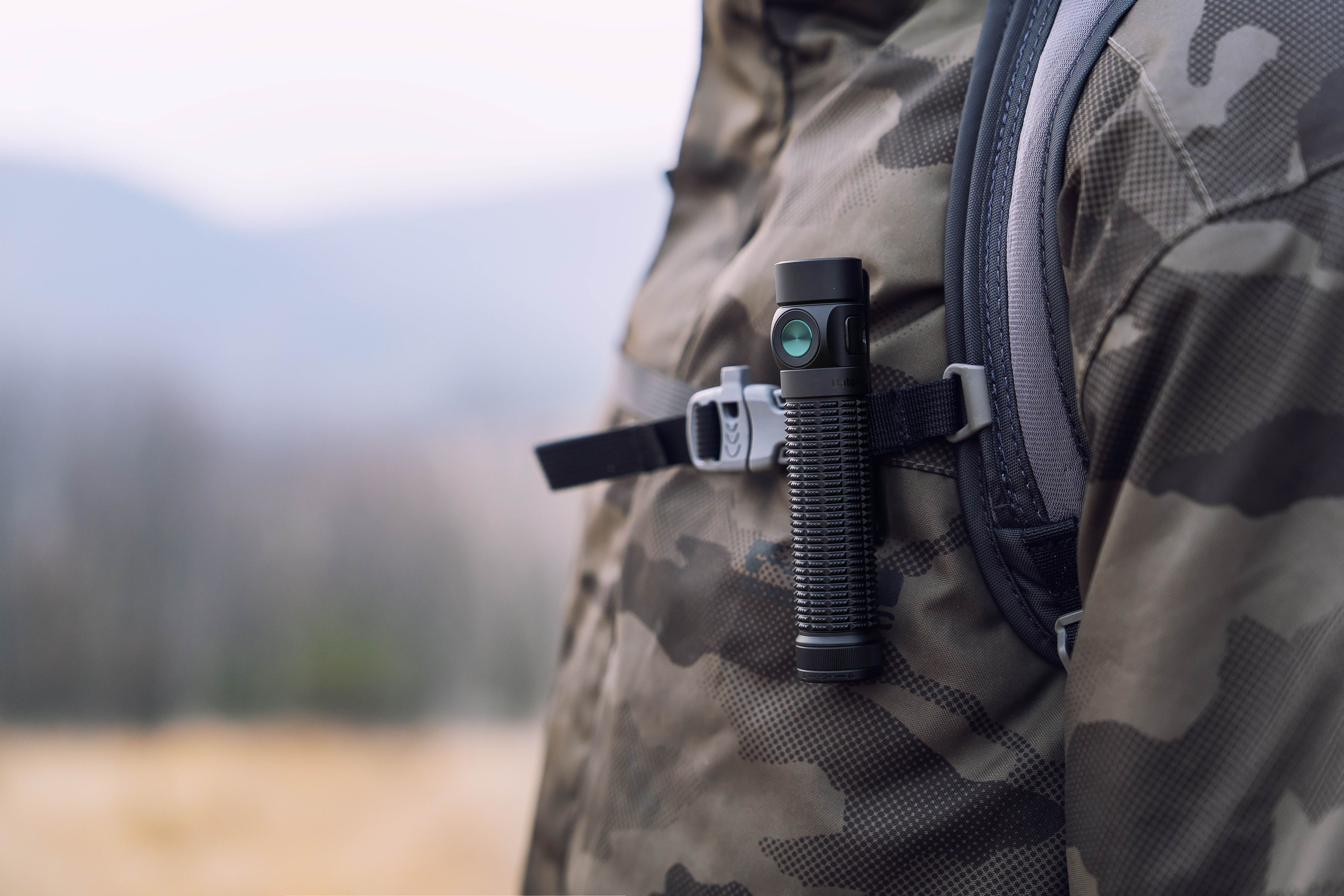 Olight Baton 4 Pro Matte Black zseblámpa - 1600 lumen