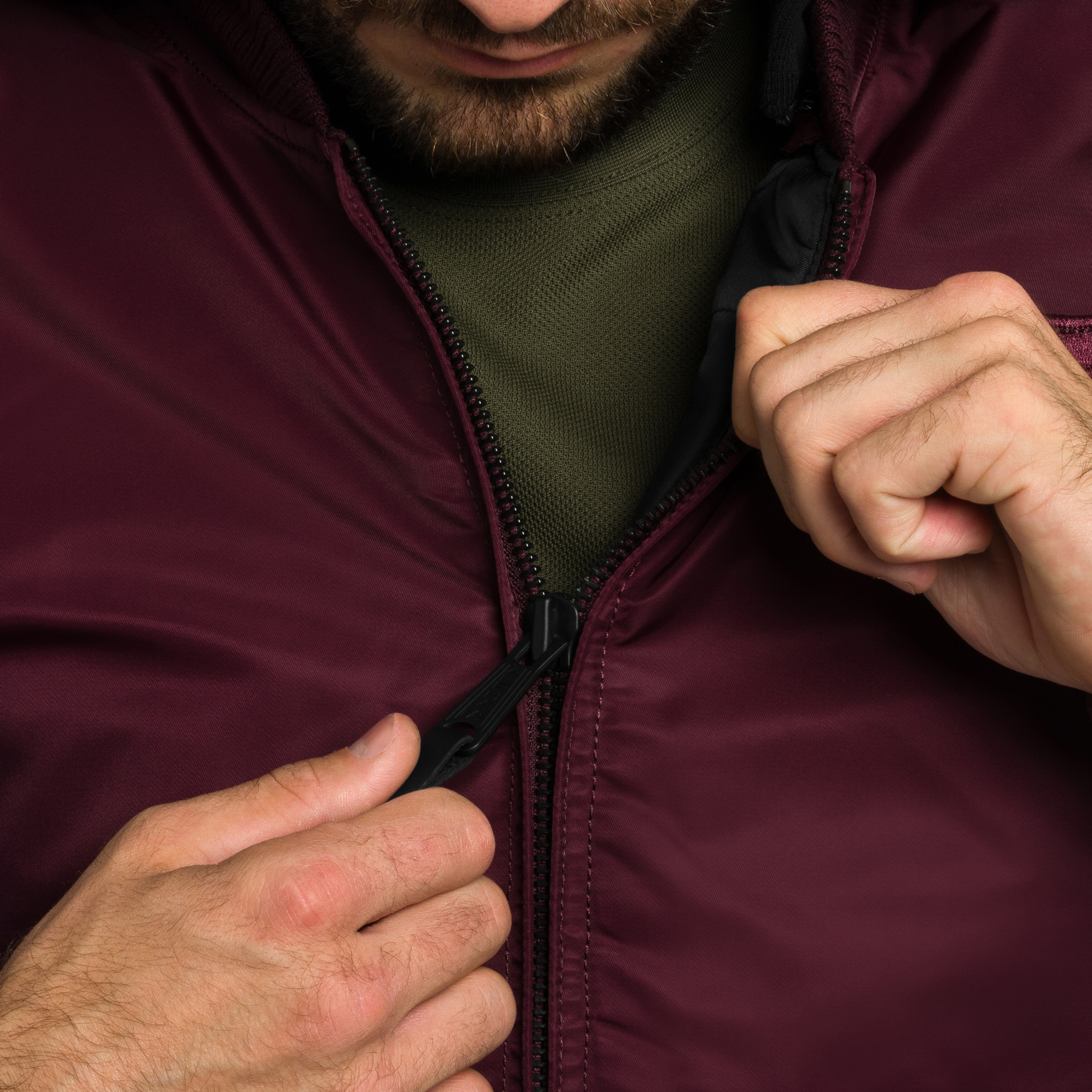 Alpha Industries MA-1 Zip Hood Backprint Bomber kabát - Dark Cherry