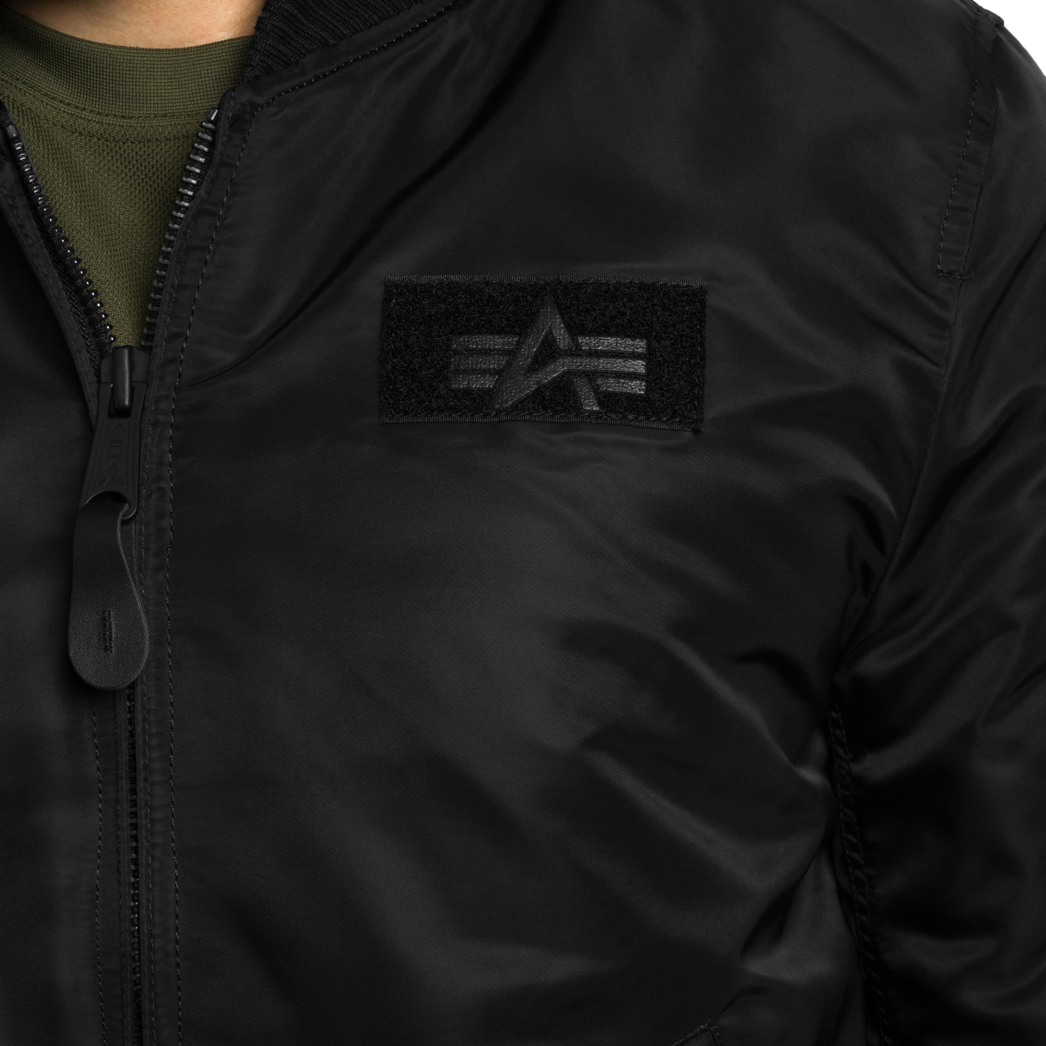 Alpha Industries MA-1 Zip Hood Backprint Bomber kabát - Black/White