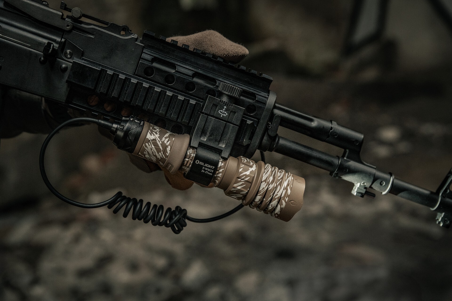 Olight Warrior X 4 taktikai zseblámpa Glacial Valley - 2600 lumen