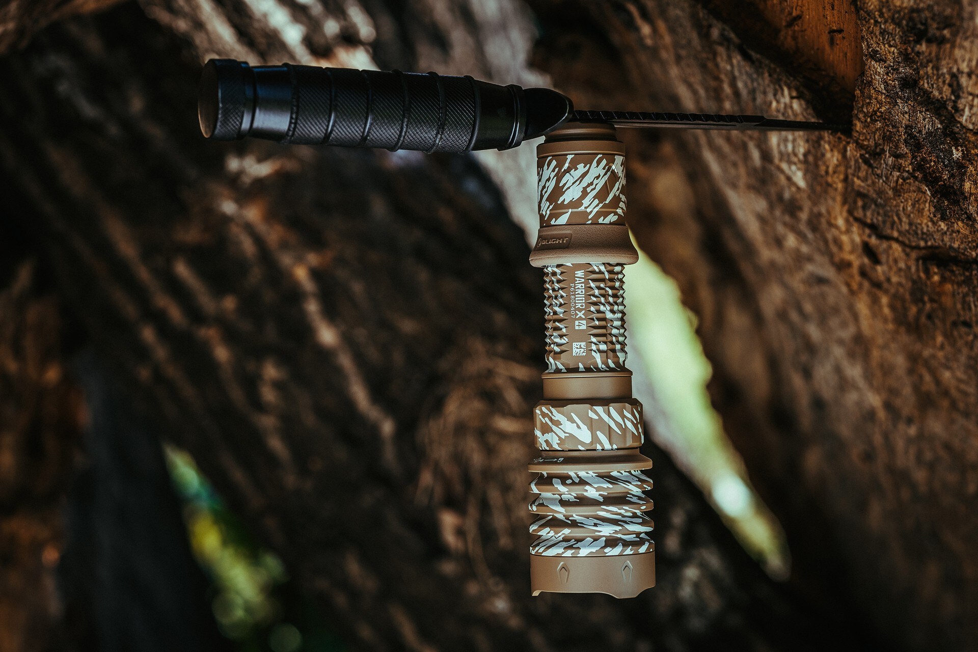 Olight Warrior X 4 taktikai zseblámpa Glacial Valley - 2600 lumen