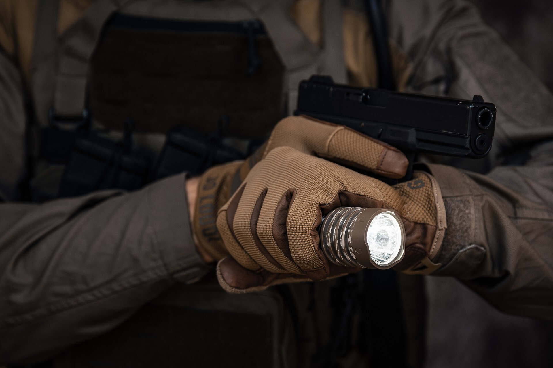 Olight Warrior X 4 taktikai zseblámpa Glacial Valley - 2600 lumen