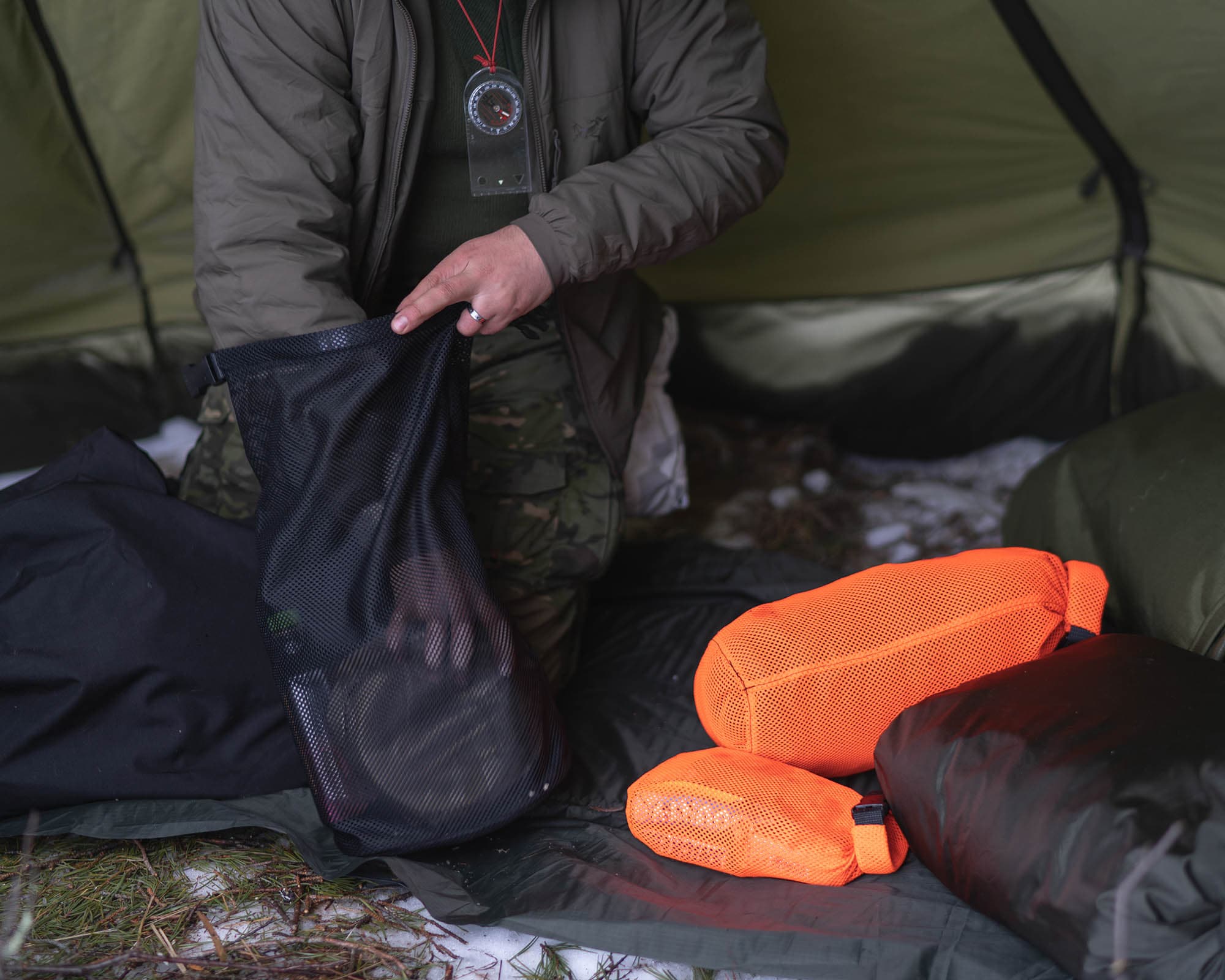 Savotta Stuffsack Rolltop Mesh szállítózsák 10 l - Orange