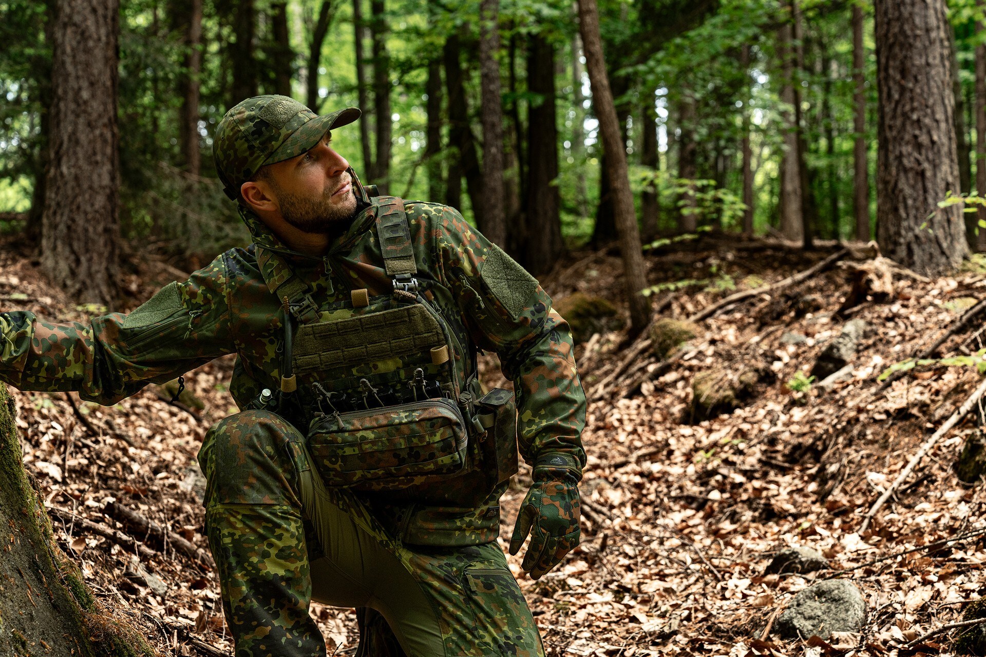 Lindnerhof Plate Carrier LT042/2 taktikai mellény - Flecktarn