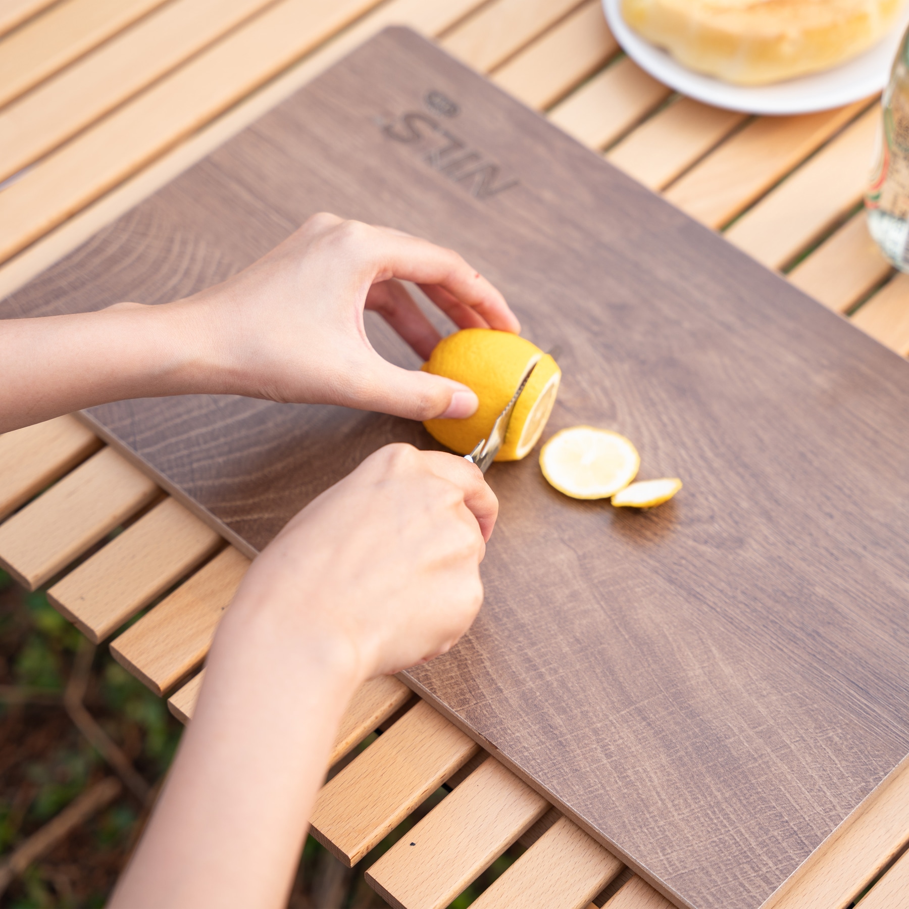 Nils Camp NCB4002 32 l szállítódoboz fa asztallappal - Green