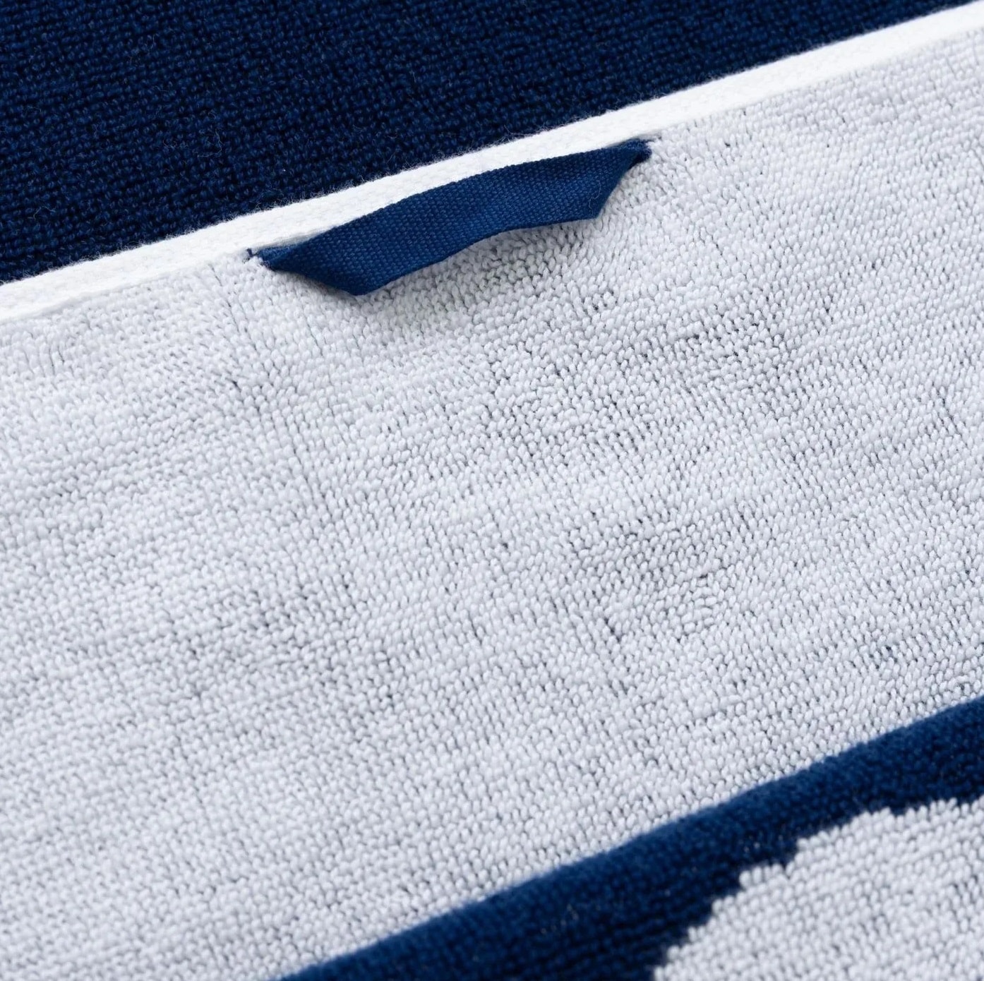 Pitbull Gym Hilltop törölköző 88 x 52 cm - Navy/White