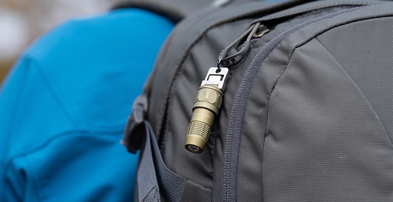 Olight iUltra zseblámpa Olive Green - 80 lumen