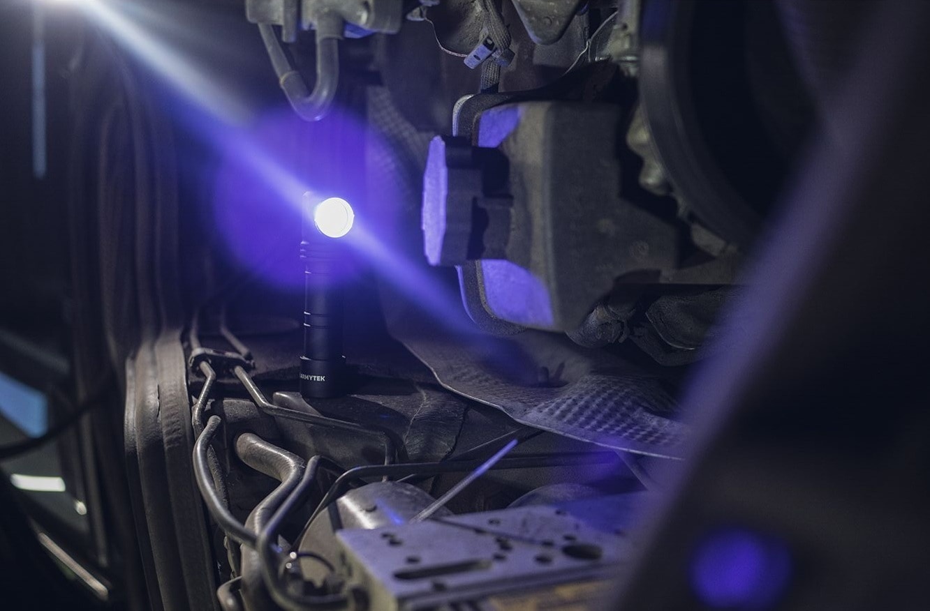 Armytek Wizard C2 Wizard WUV Magnet USB White PCB fej- és derékszögű lámpa - 1100 lumen