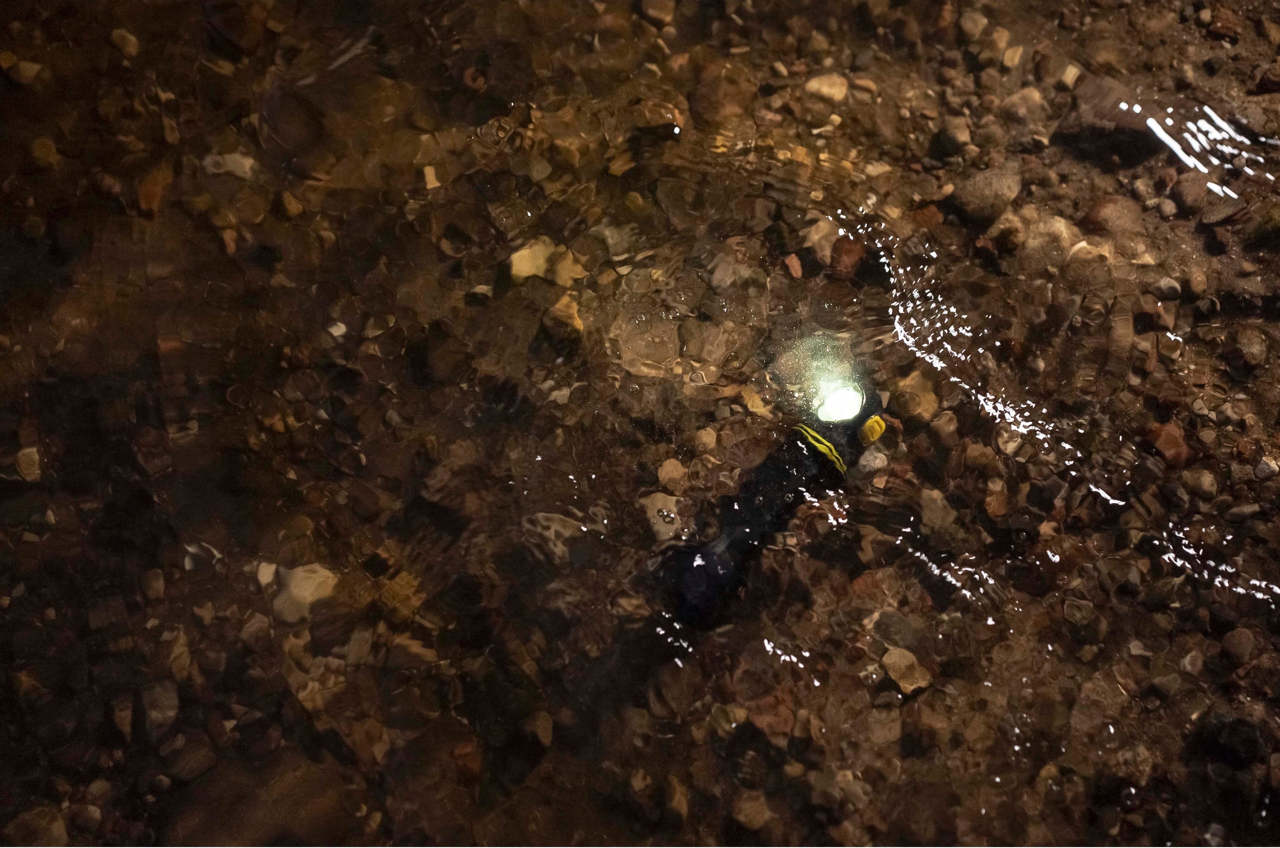 Armytek Elf C2 Max LR USB-C fej- és derékszögű lámpa White - 4500 lumen