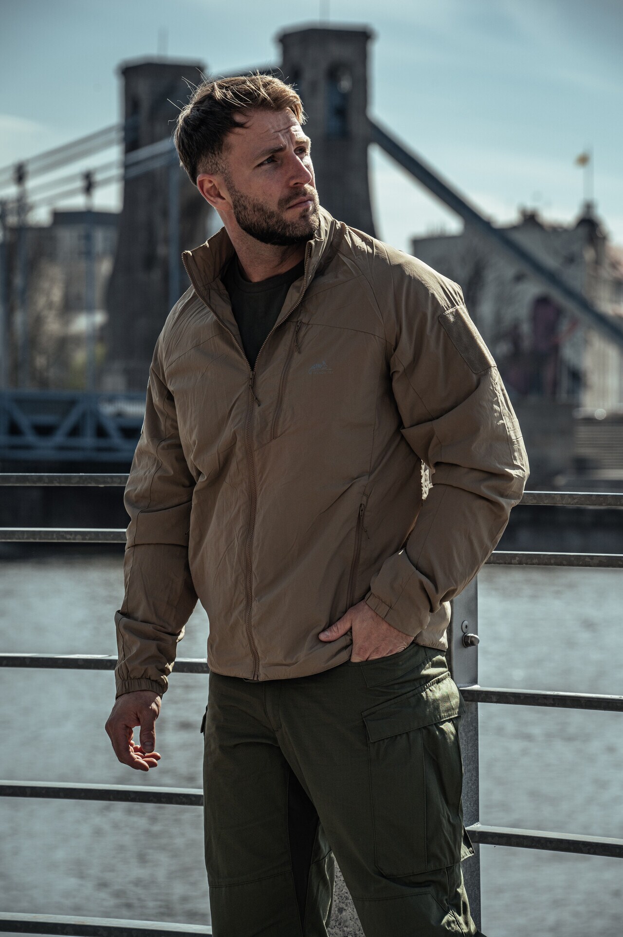Helikon-Tex Wolfhound Lite Full-Zip zseblámpa - Khaki